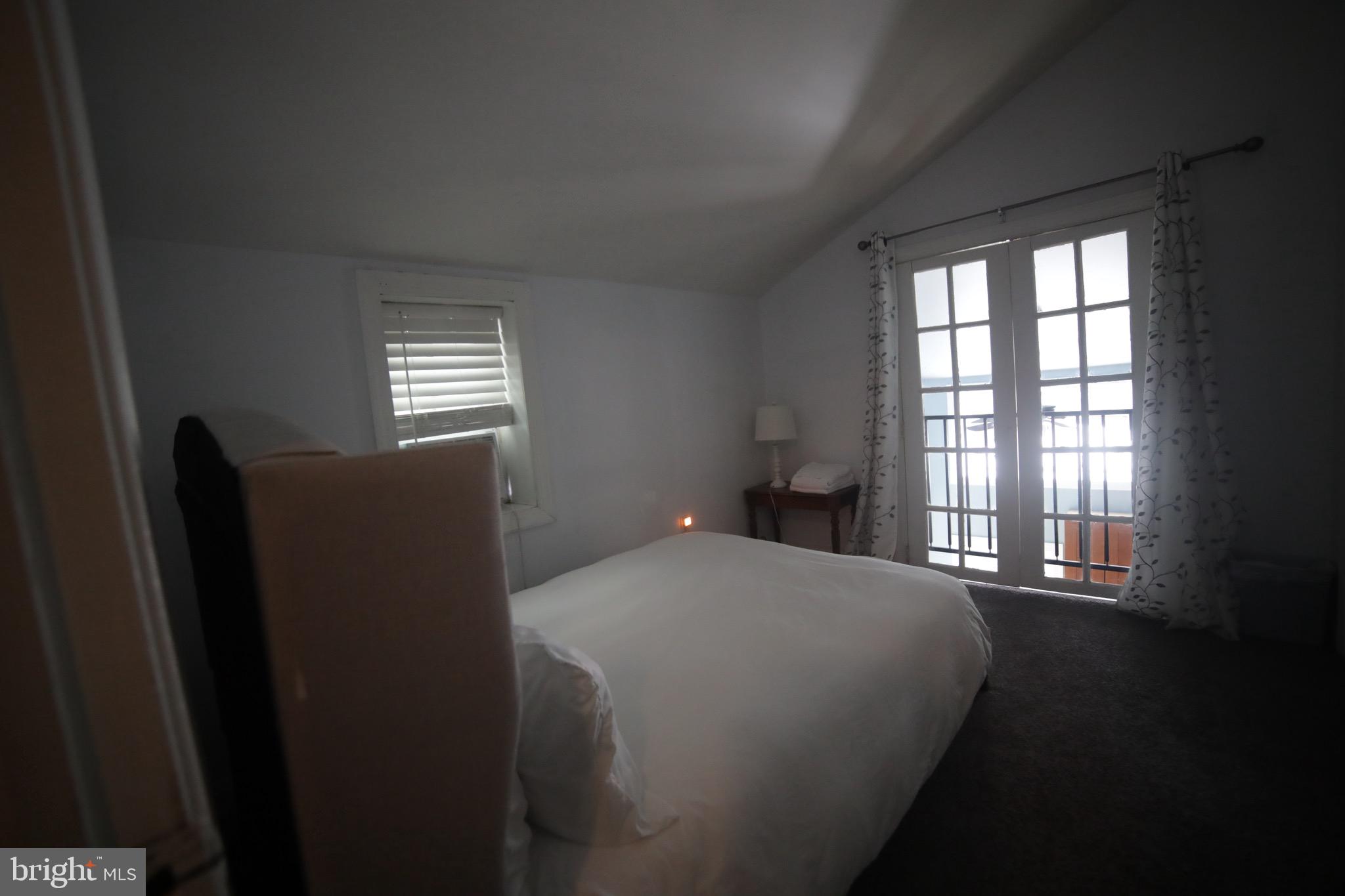 POPLAR - Residential Lease