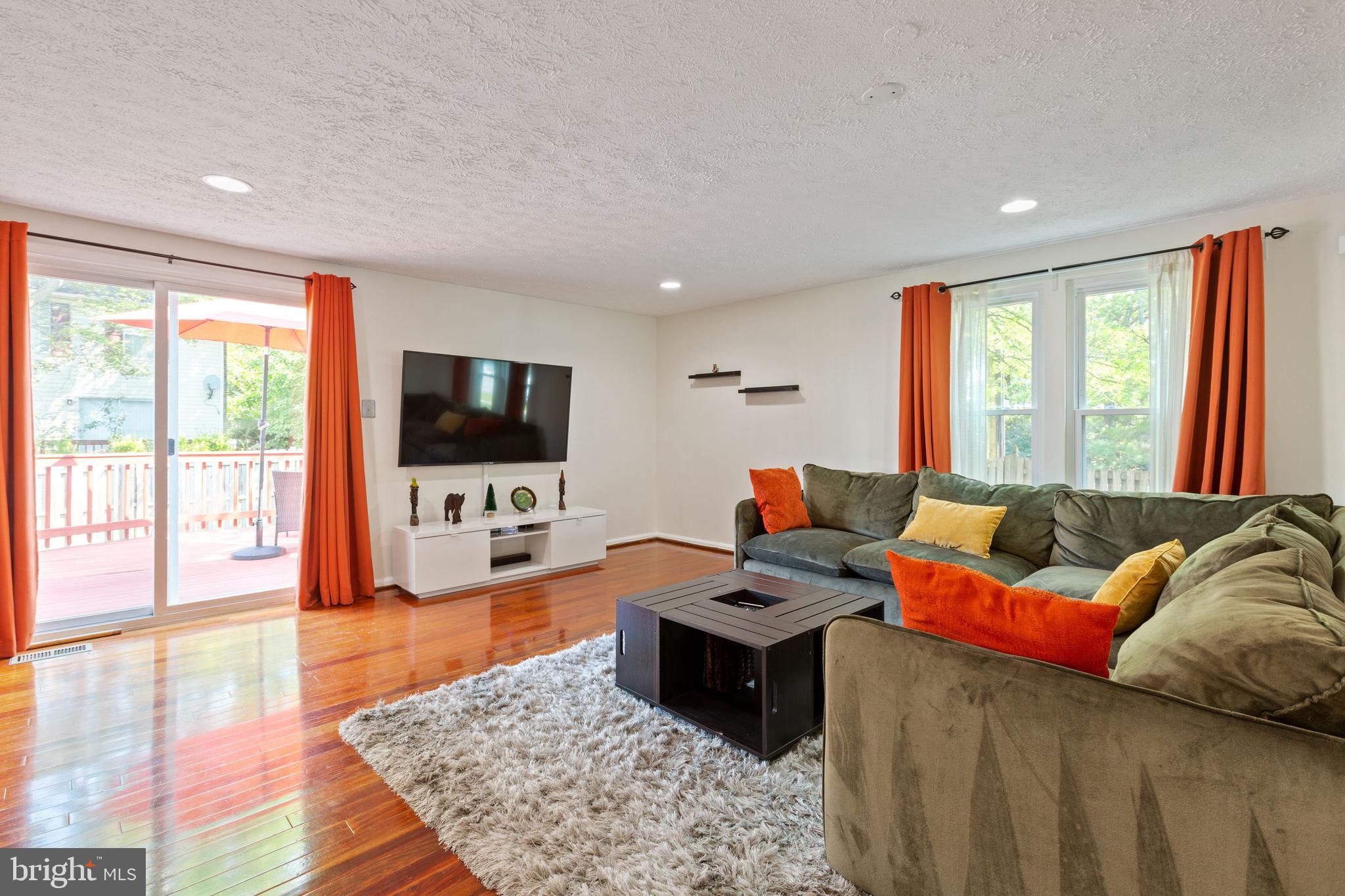 INDIAN CREEK VILLAGE - Residential