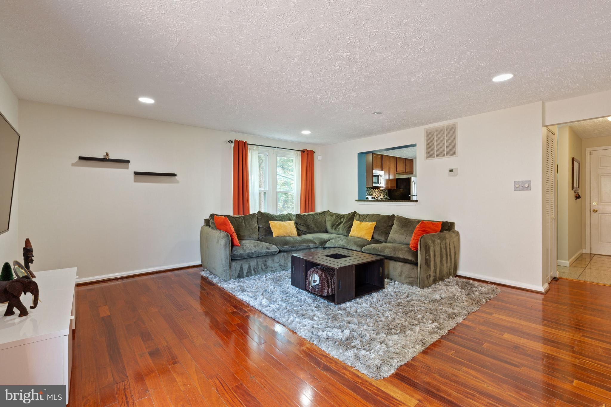 INDIAN CREEK VILLAGE - Residential