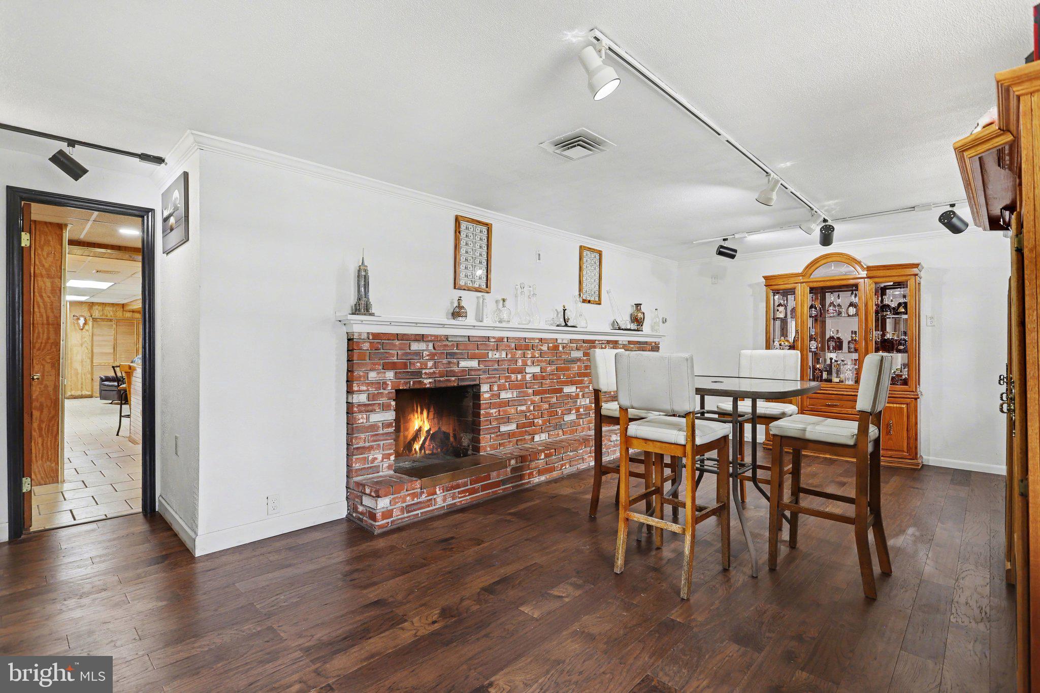 OAKWOOD PARK - Residential