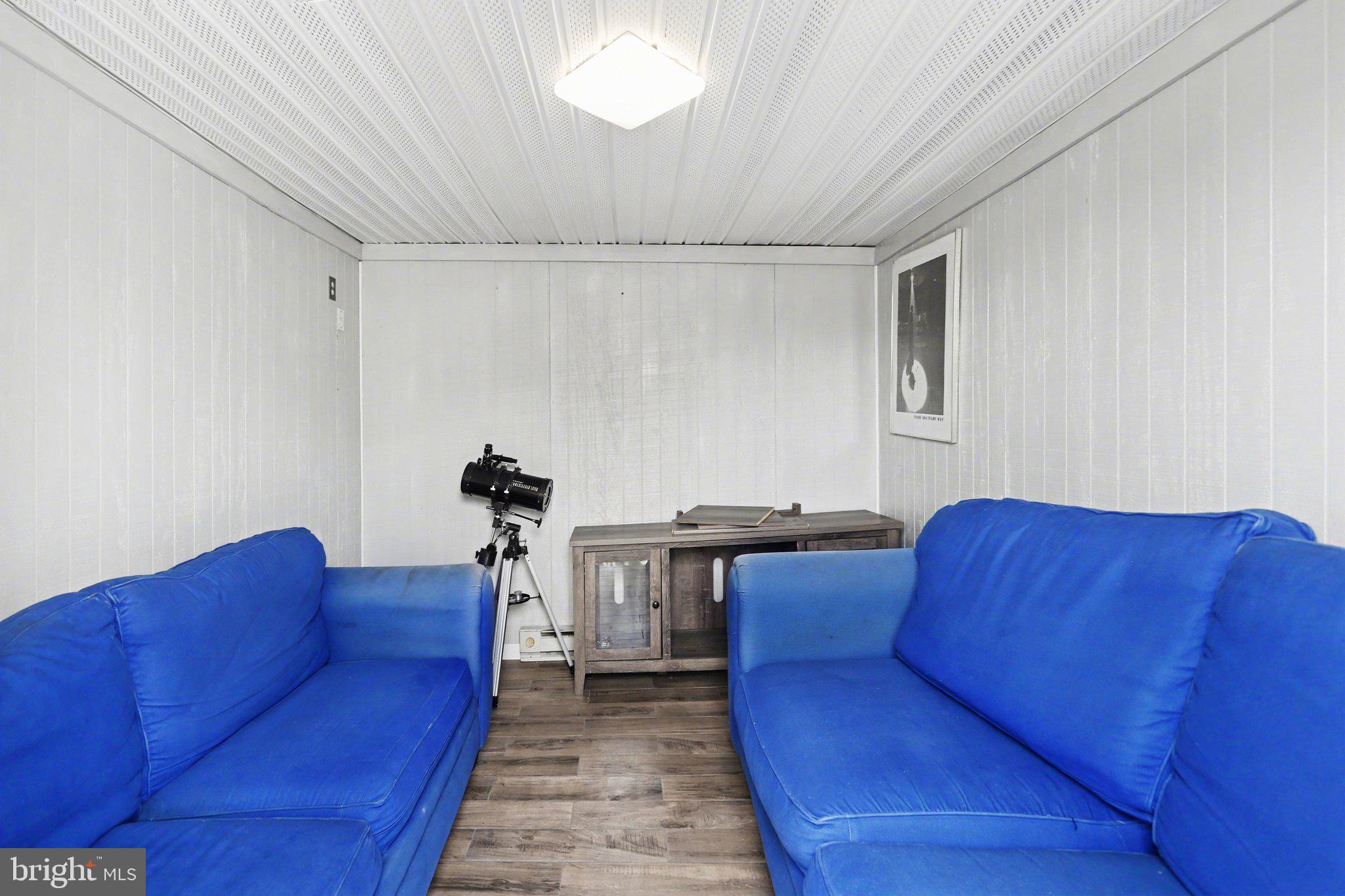 OAKWOOD PARK - Residential