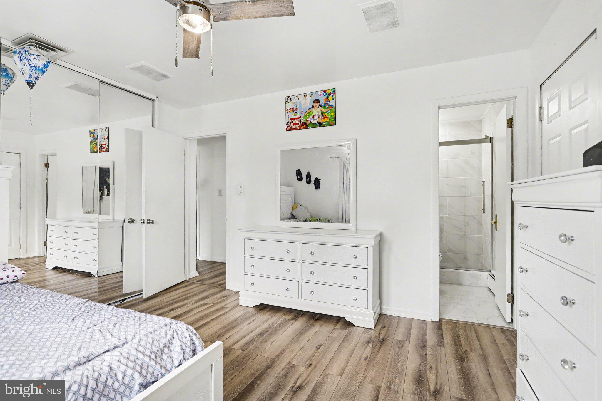 OAKWOOD PARK - Residential