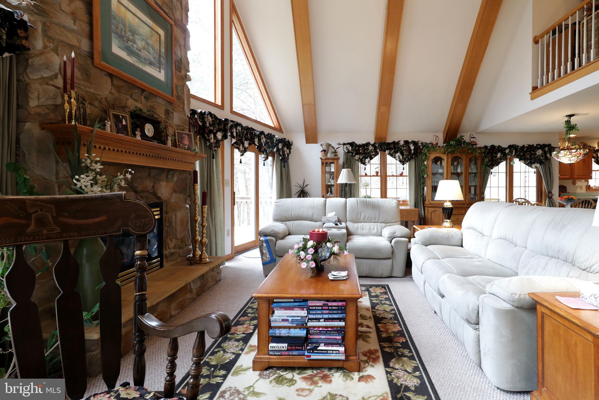 LAKELAND PINES - Residential