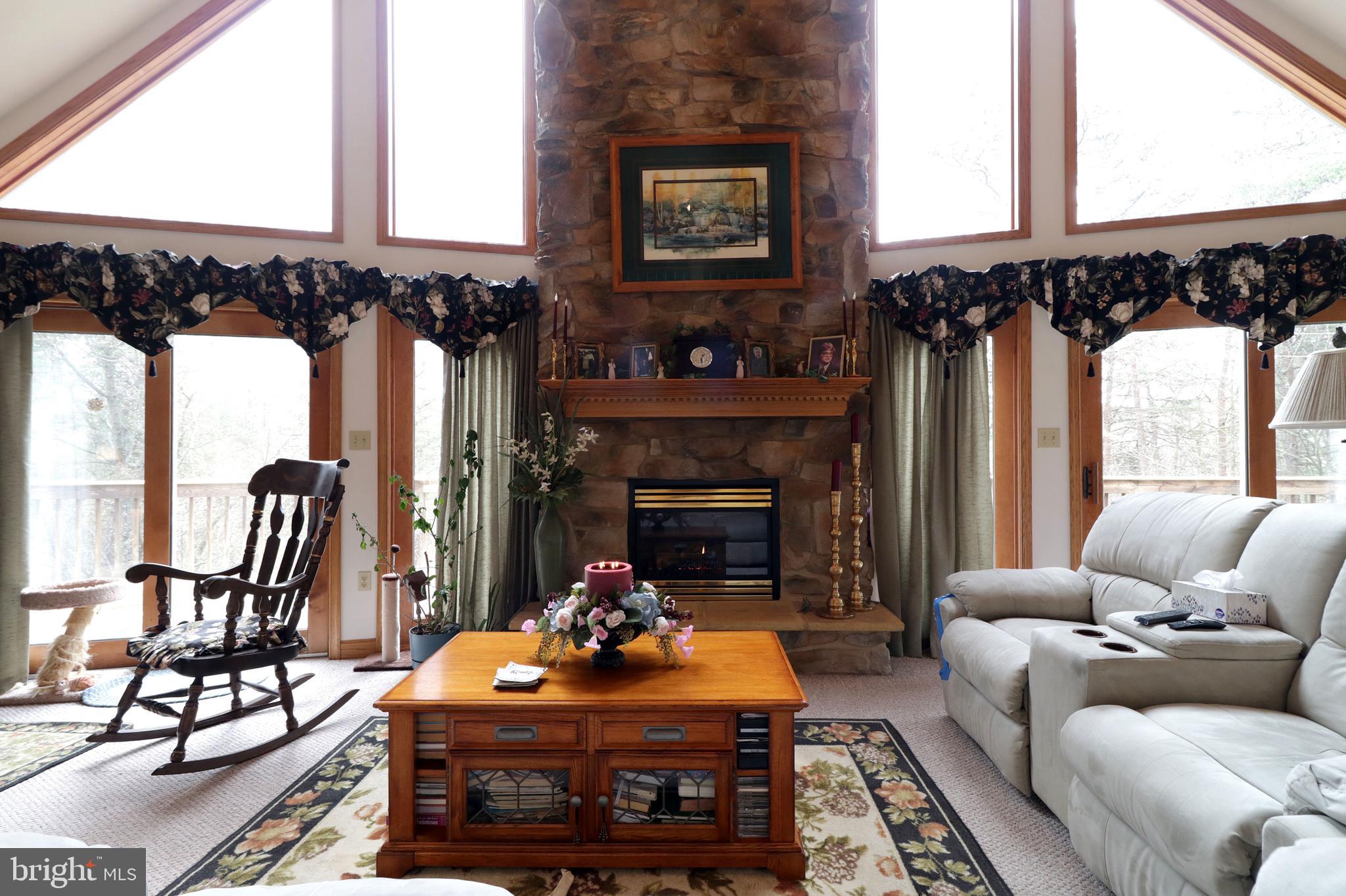 LAKELAND PINES - Residential