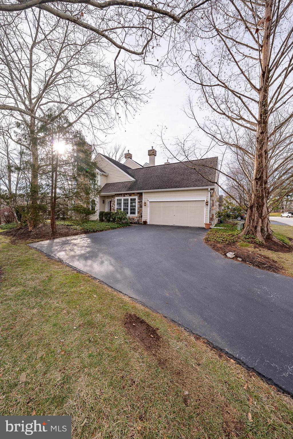 DAYLESFORD LAKE - Residential