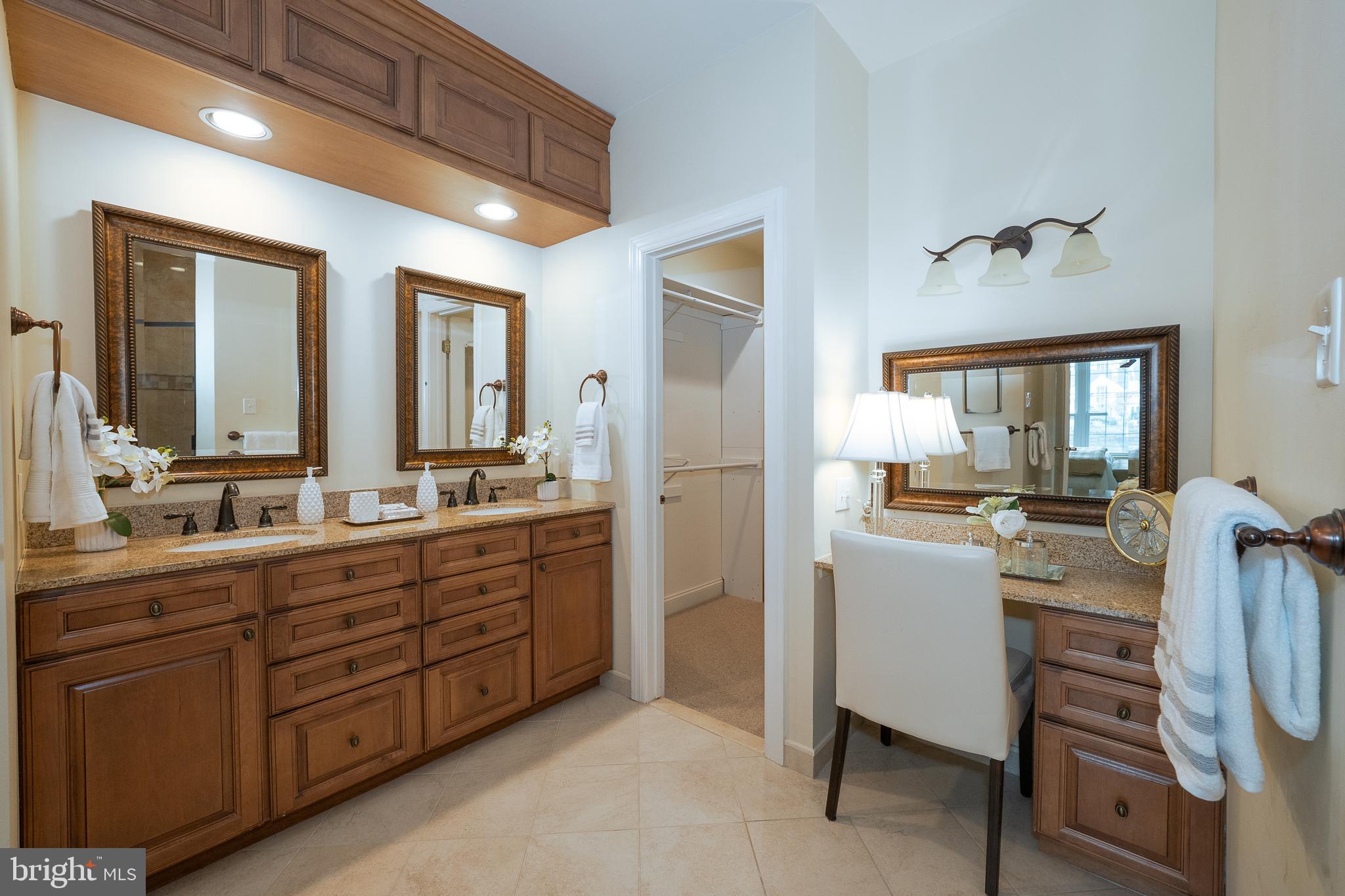 DAYLESFORD LAKE - Residential