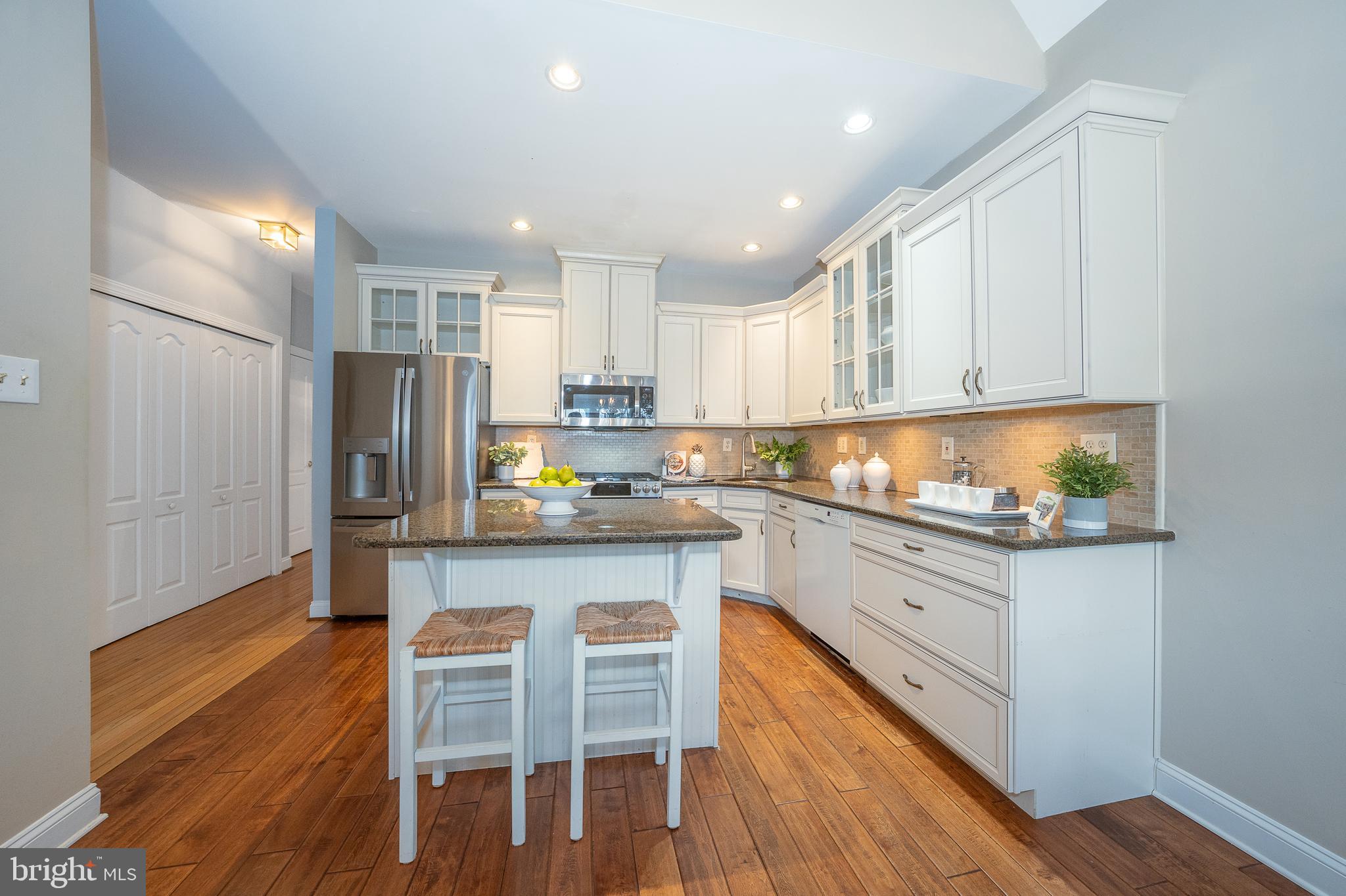 DAYLESFORD LAKE - Residential