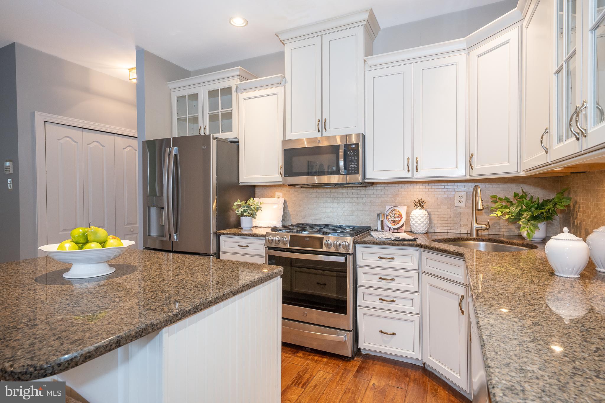 DAYLESFORD LAKE - Residential