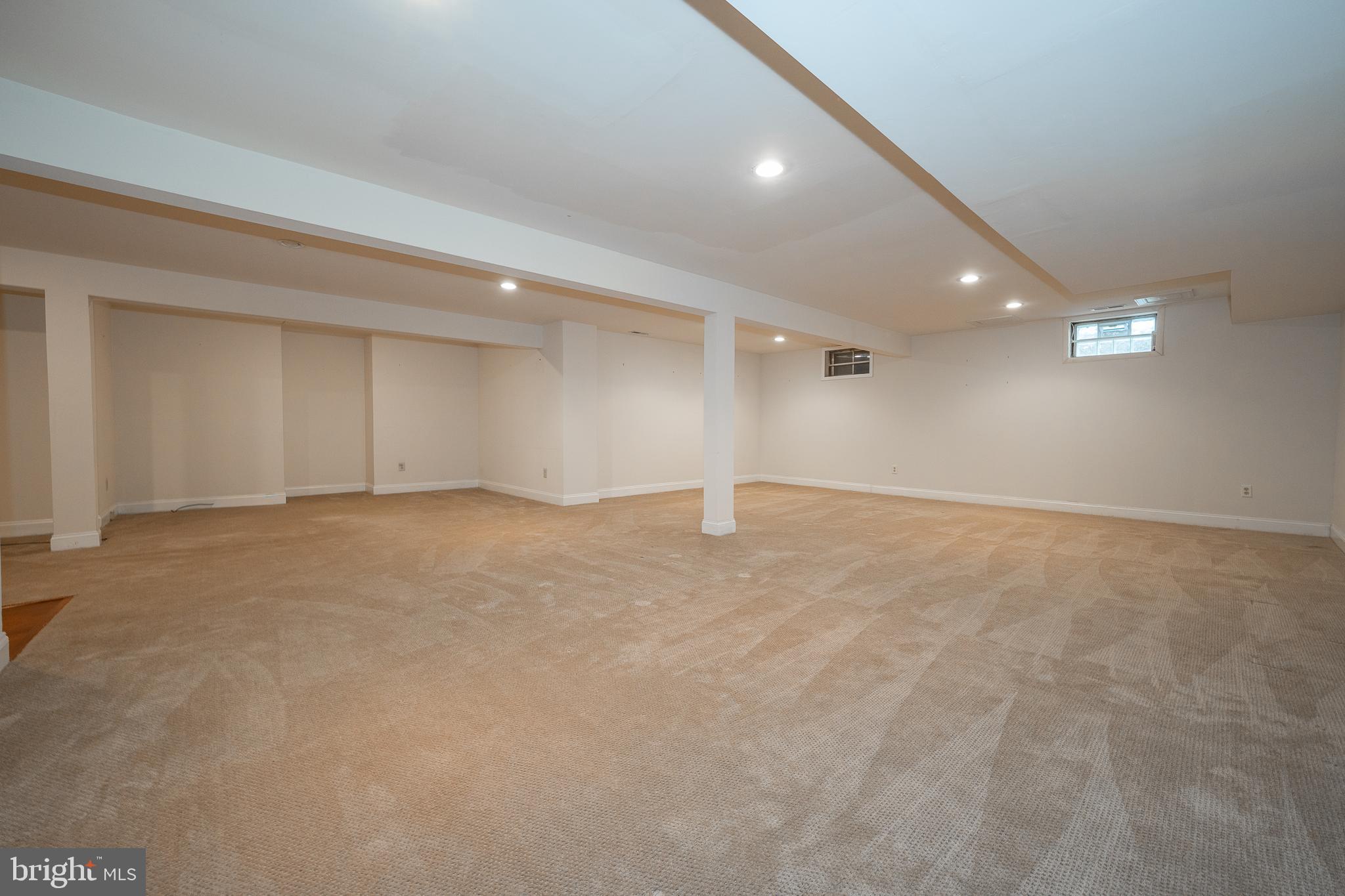 DAYLESFORD LAKE - Residential