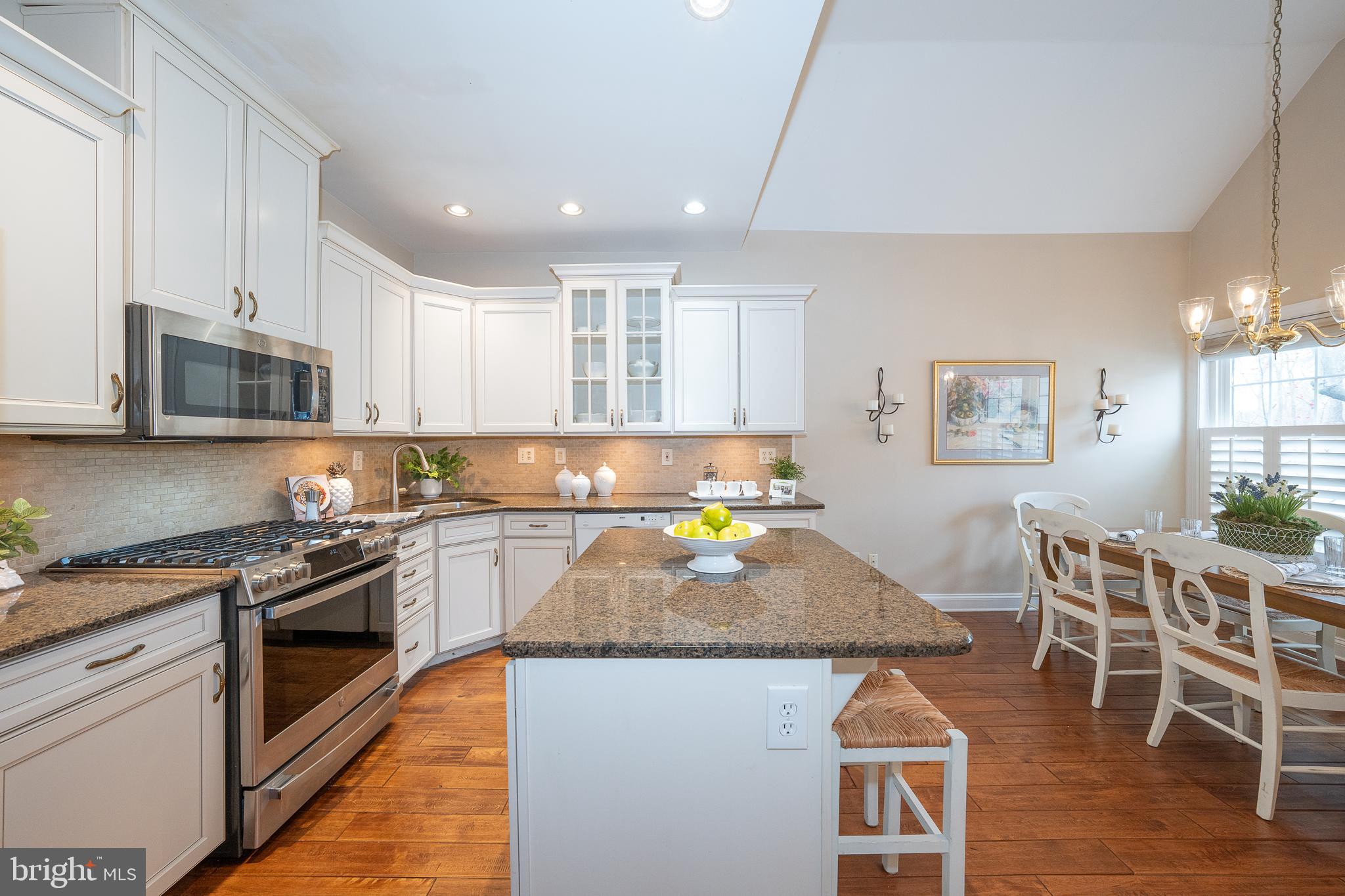 DAYLESFORD LAKE - Residential