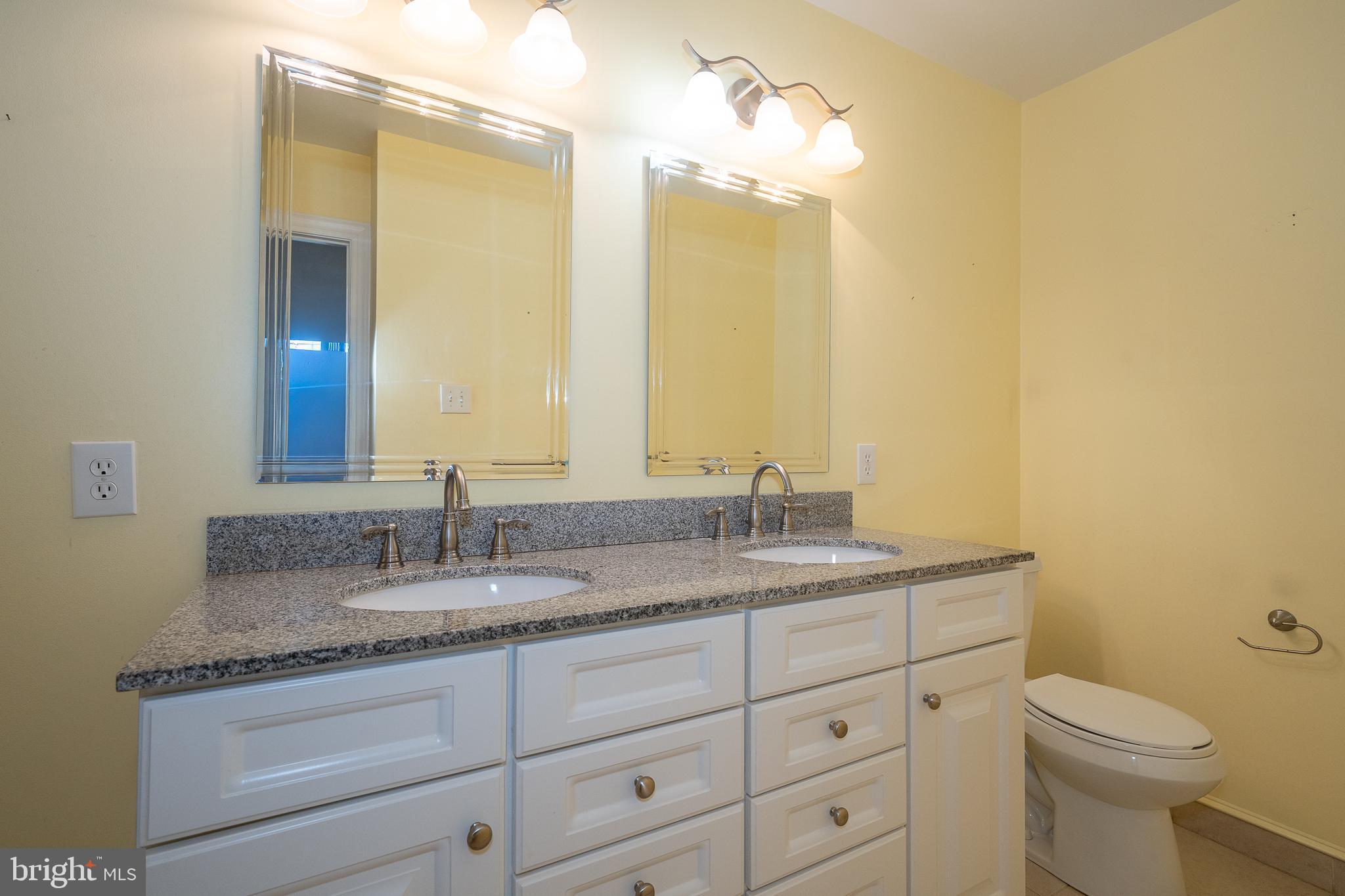 DAYLESFORD LAKE - Residential