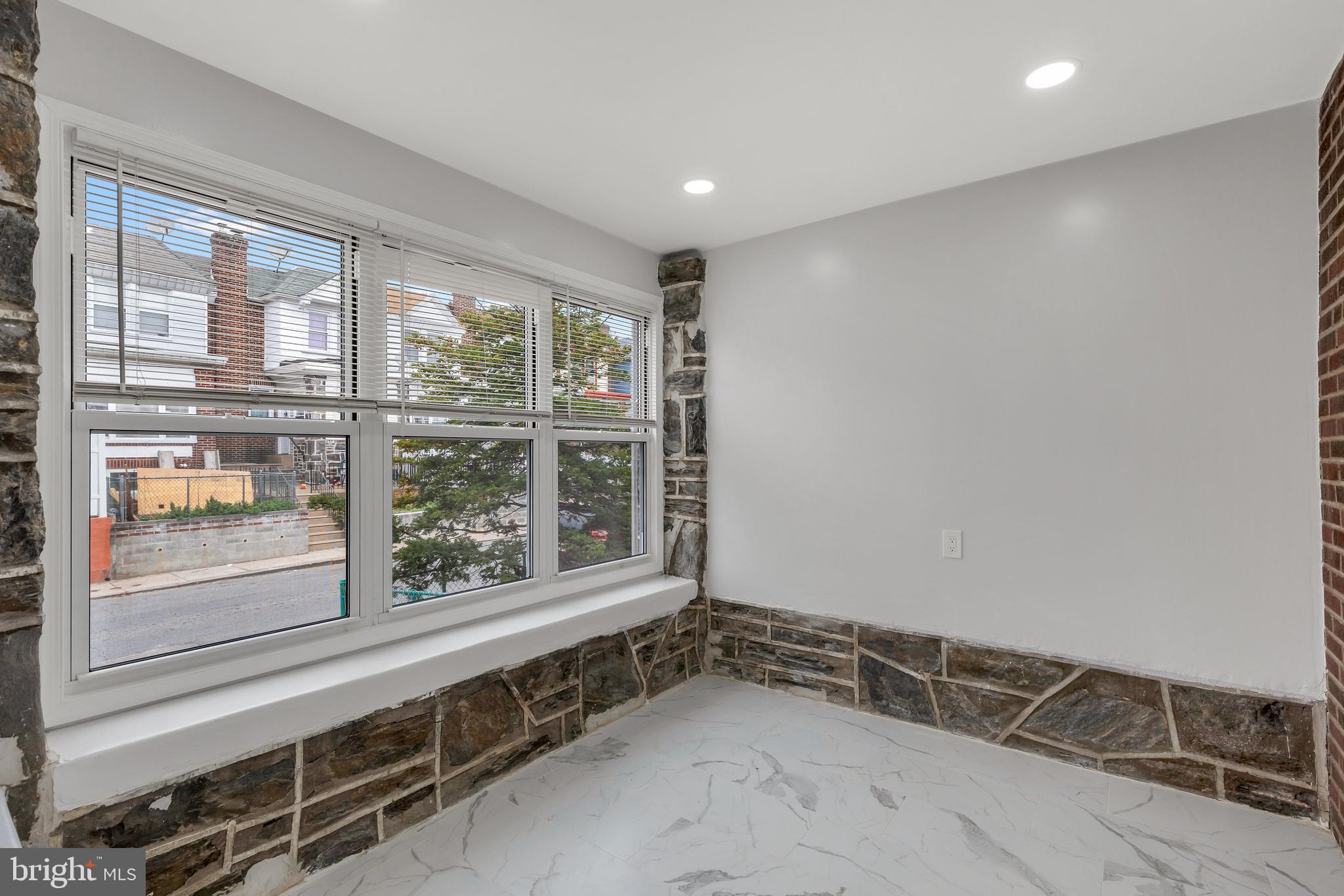 STONEHURST - Residential