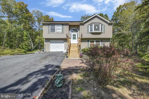 Homes For Sale - 104 Yvette Court<br/> Pike County, DINGMANS FERRY, PA 18328