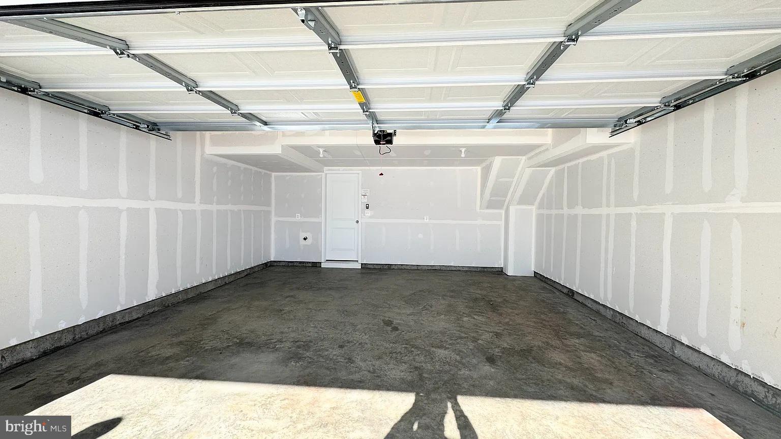 RED CLOVER MEADOWS - Residential Lease