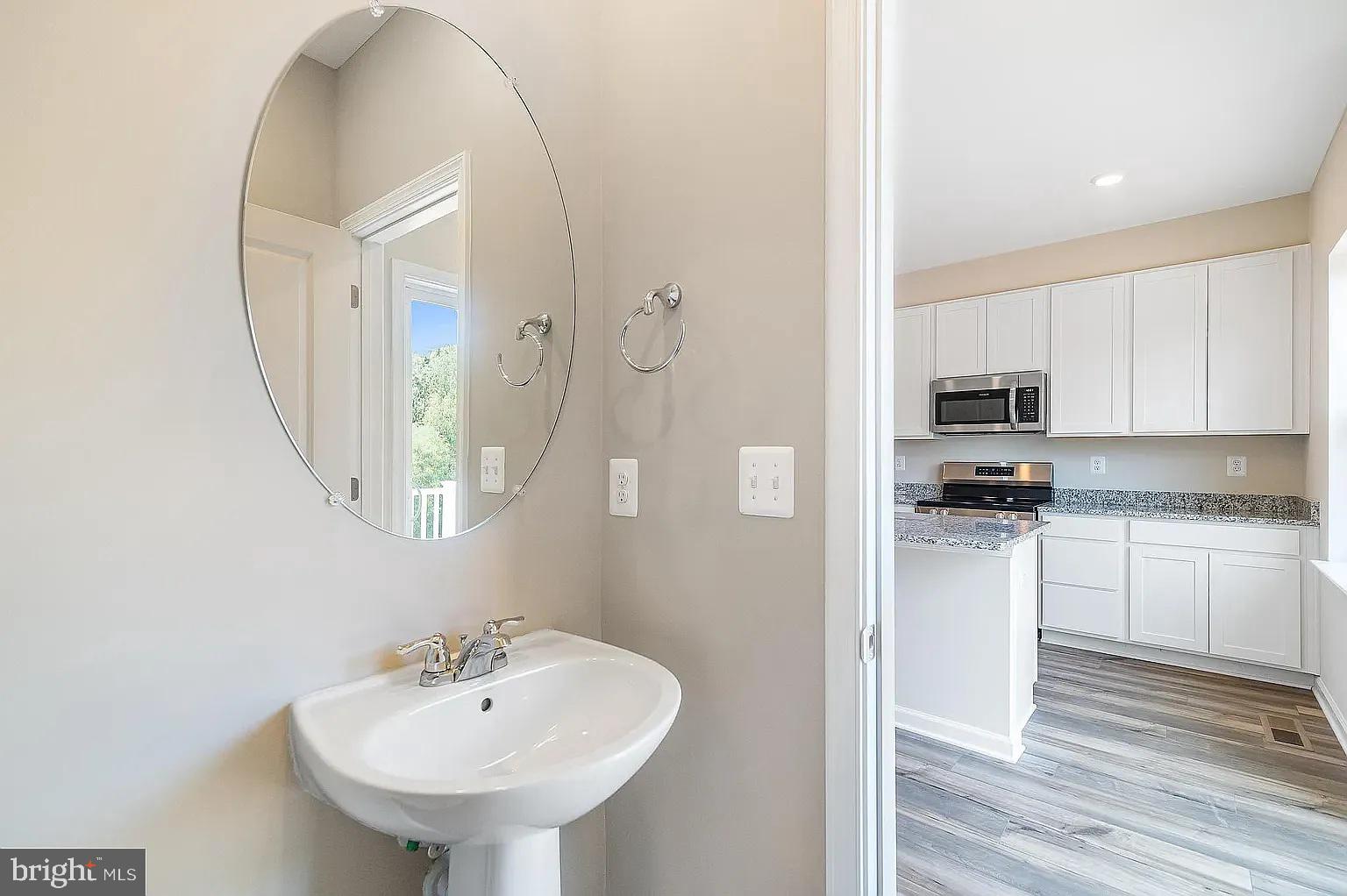 RED CLOVER MEADOWS - Residential Lease