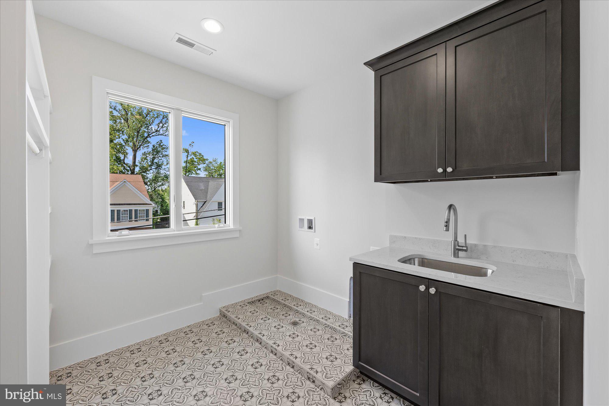 WESTMORELAND HEIGHTS - Residential