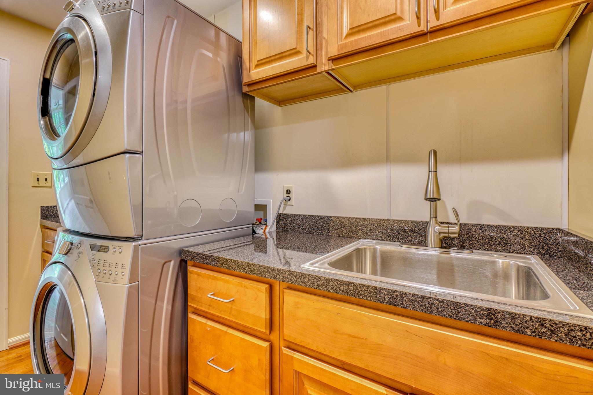 HAMPTON GARDENS - Residential