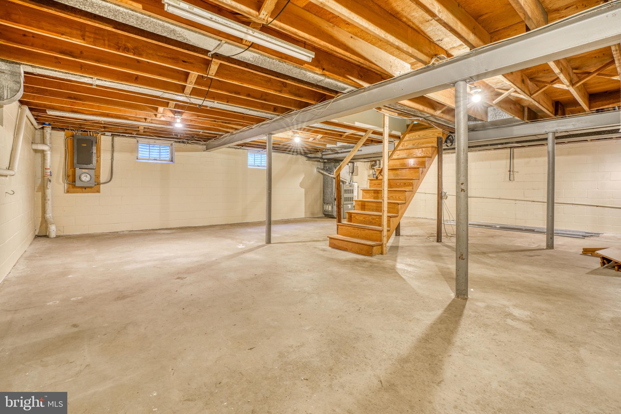 HAMPTON GARDENS - Residential