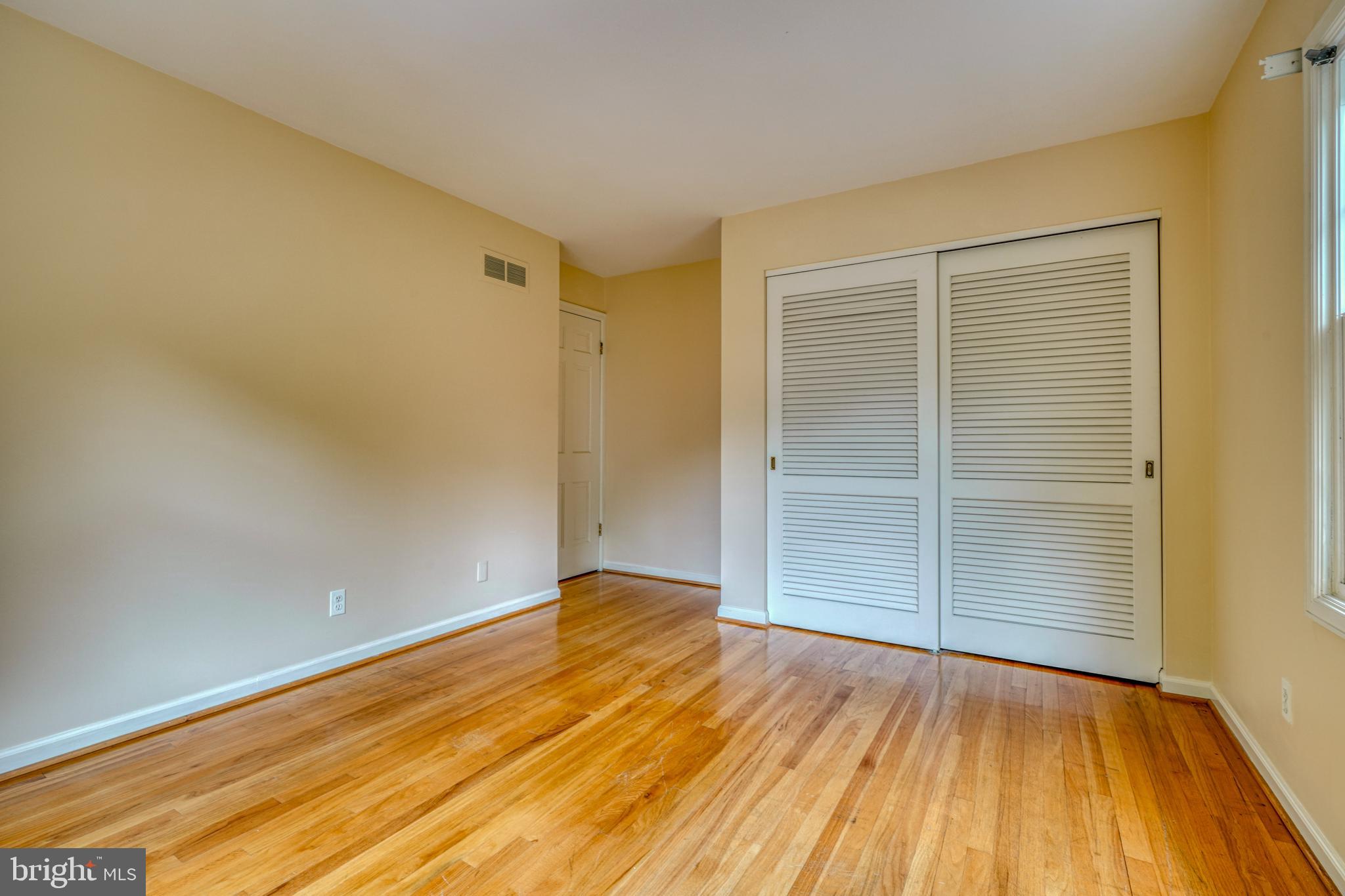 HAMPTON GARDENS - Residential