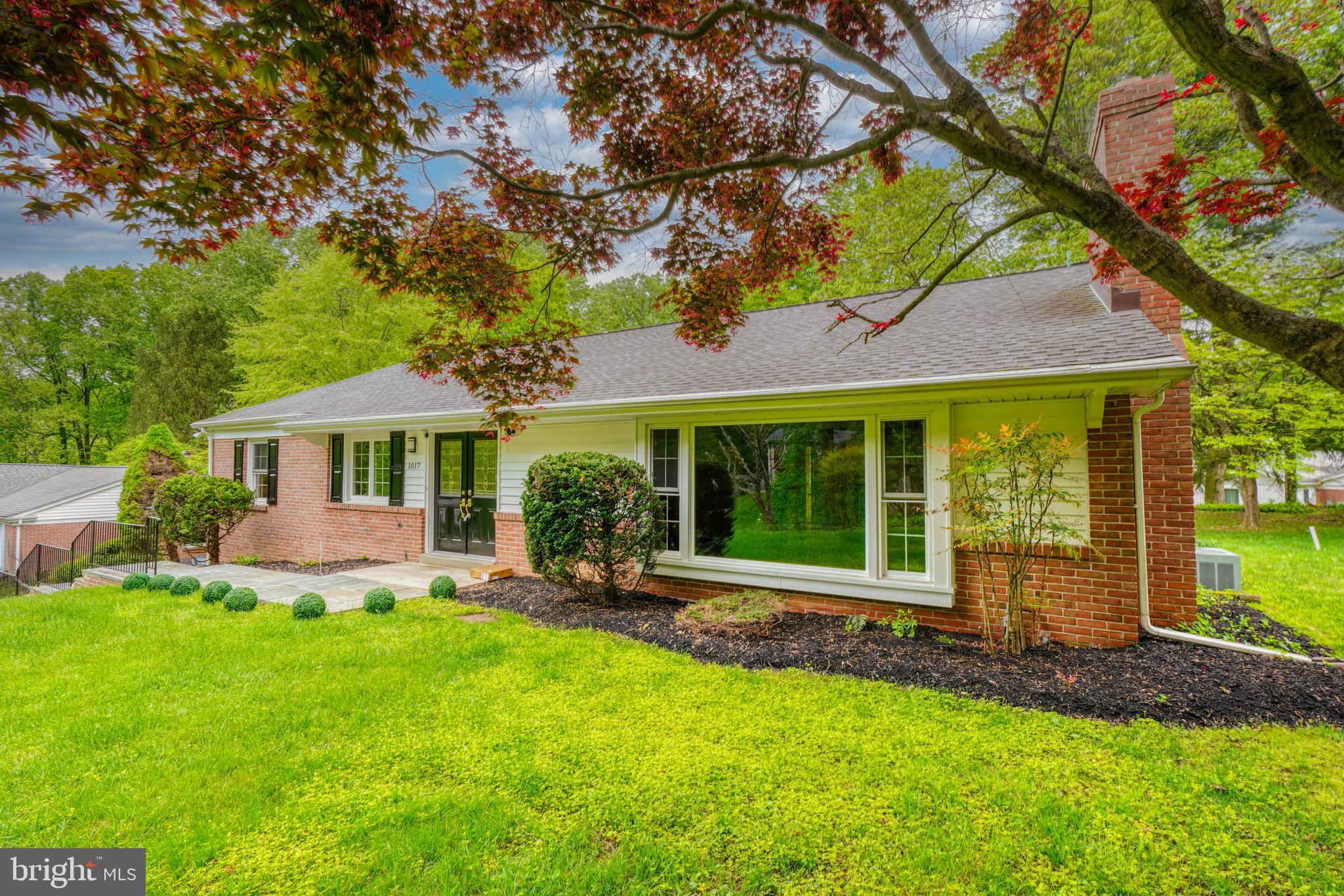 HAMPTON GARDENS - Residential