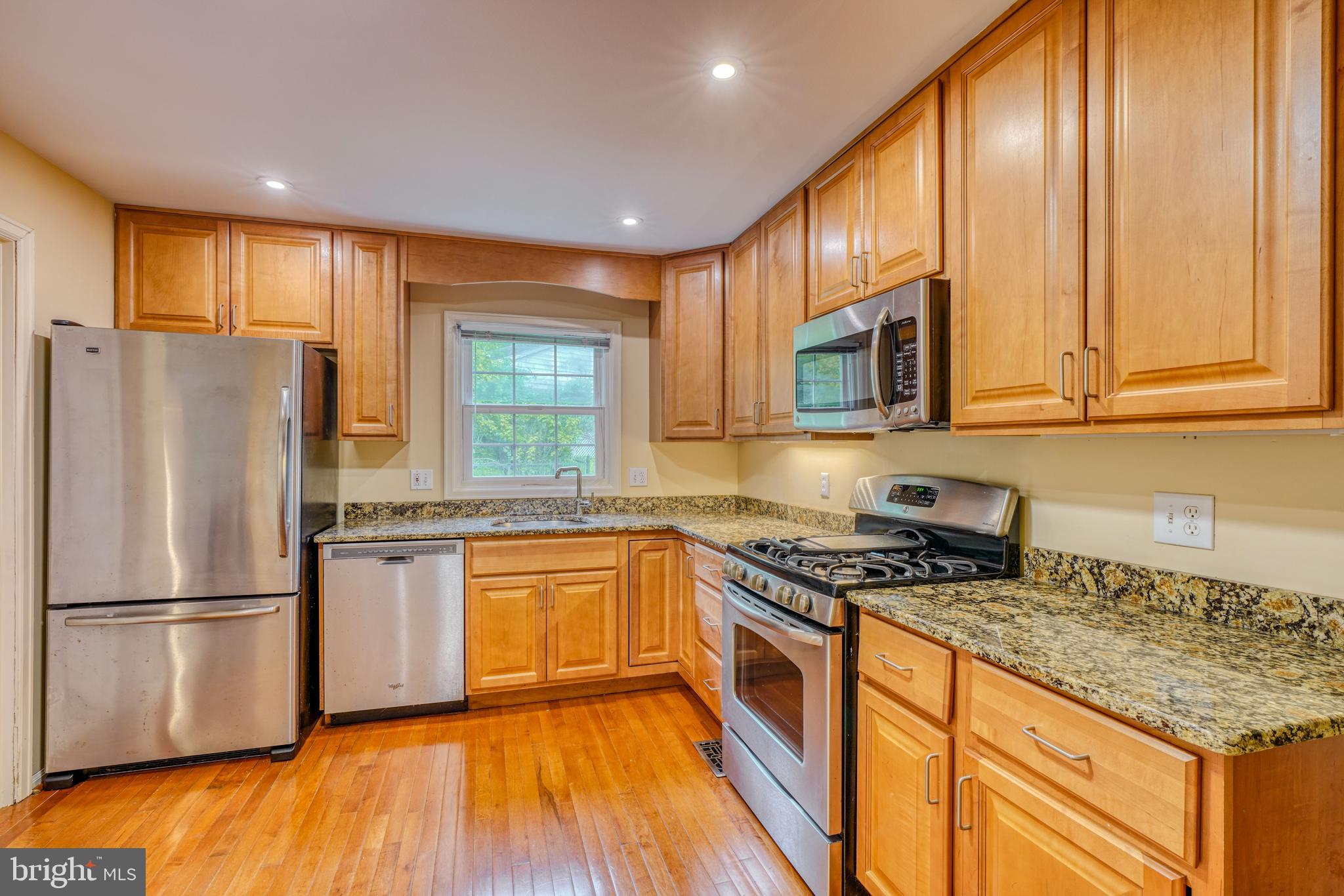 HAMPTON GARDENS - Residential