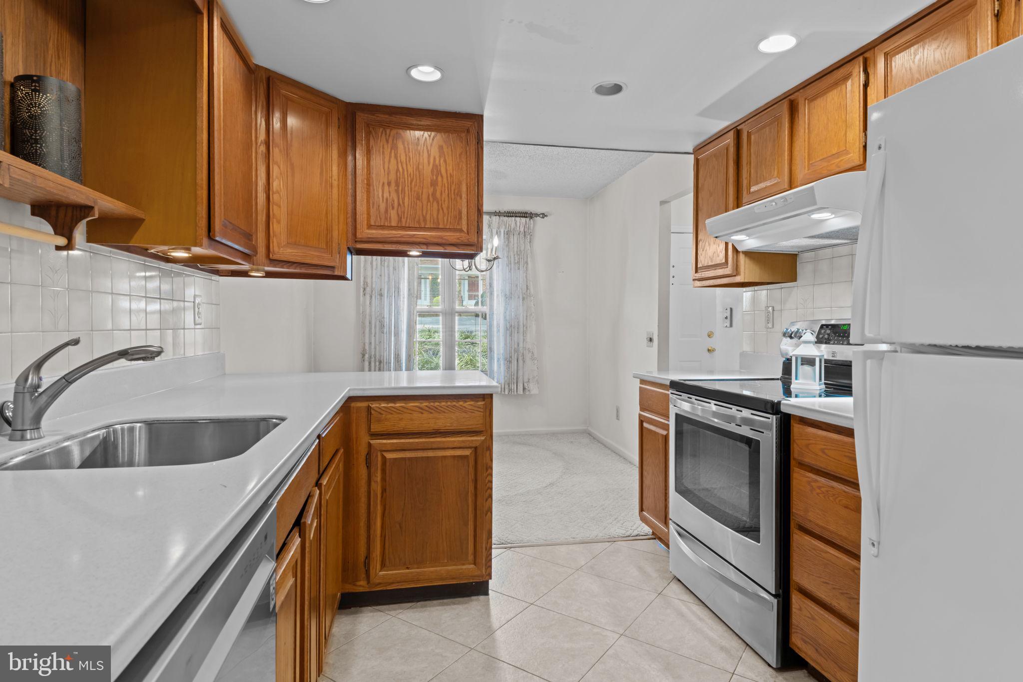 WESTON VILLAGE - Residential