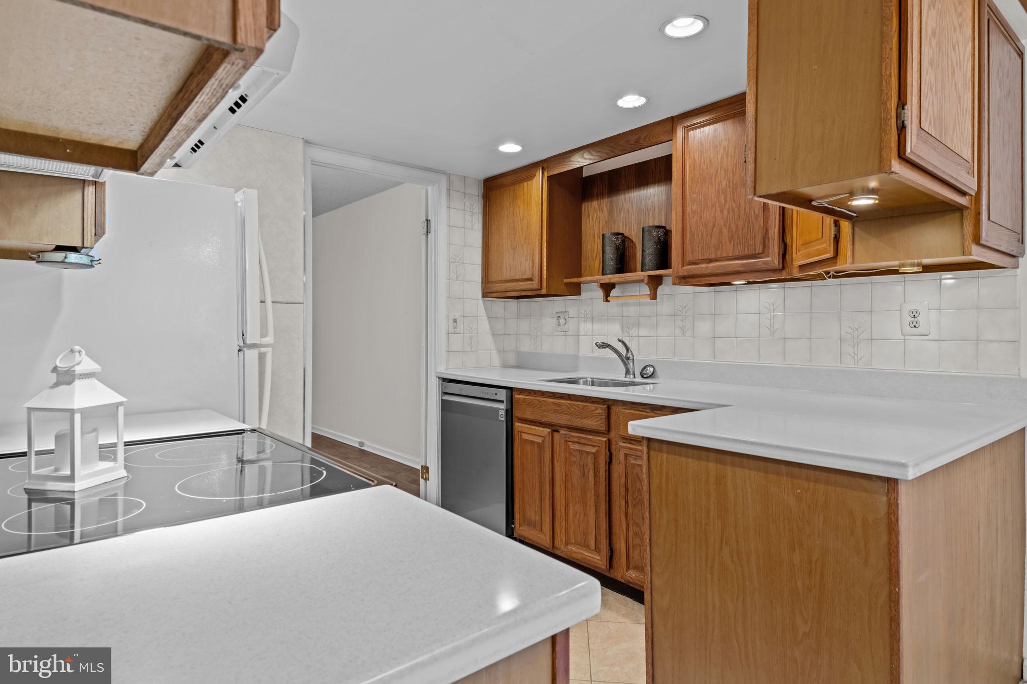 WESTON VILLAGE - Residential