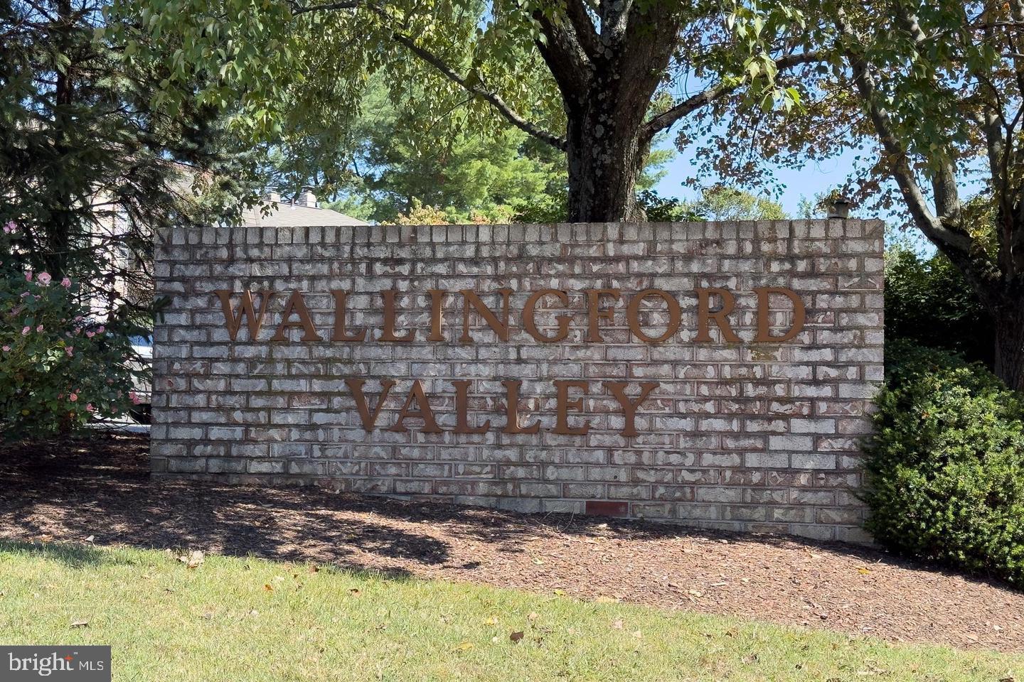 WESTON VILLAGE - Residential