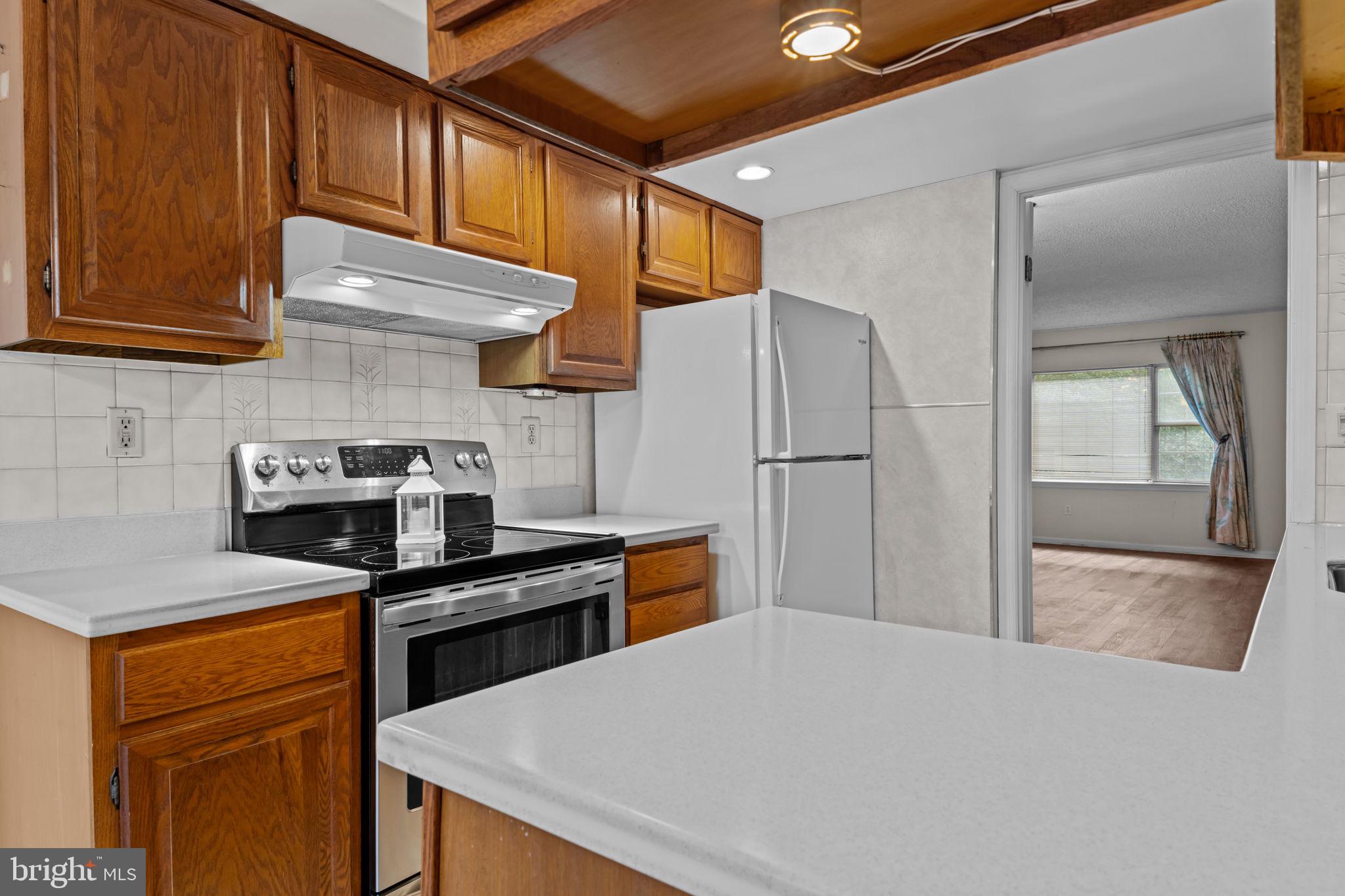 WESTON VILLAGE - Residential