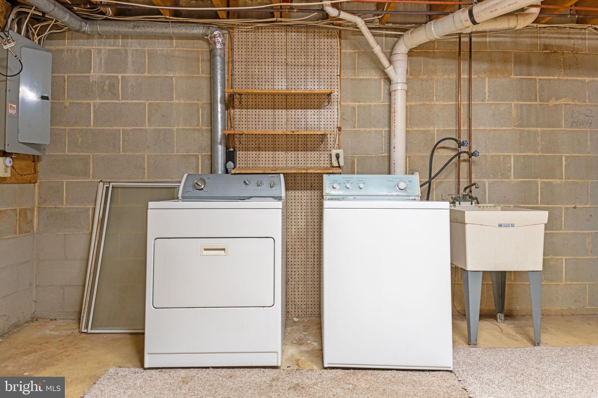 WESTON VILLAGE - Residential