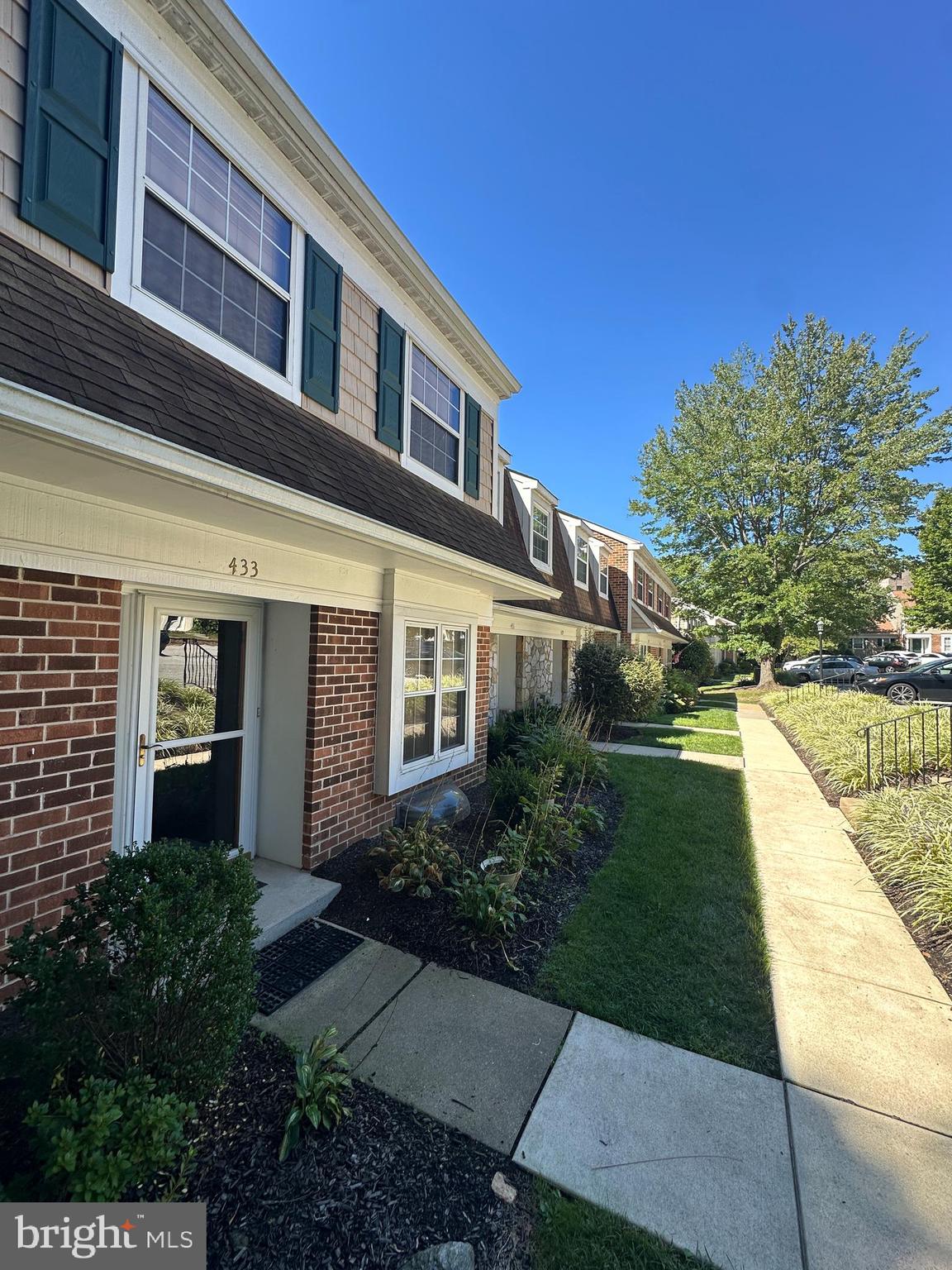 WESTON VILLAGE - Residential