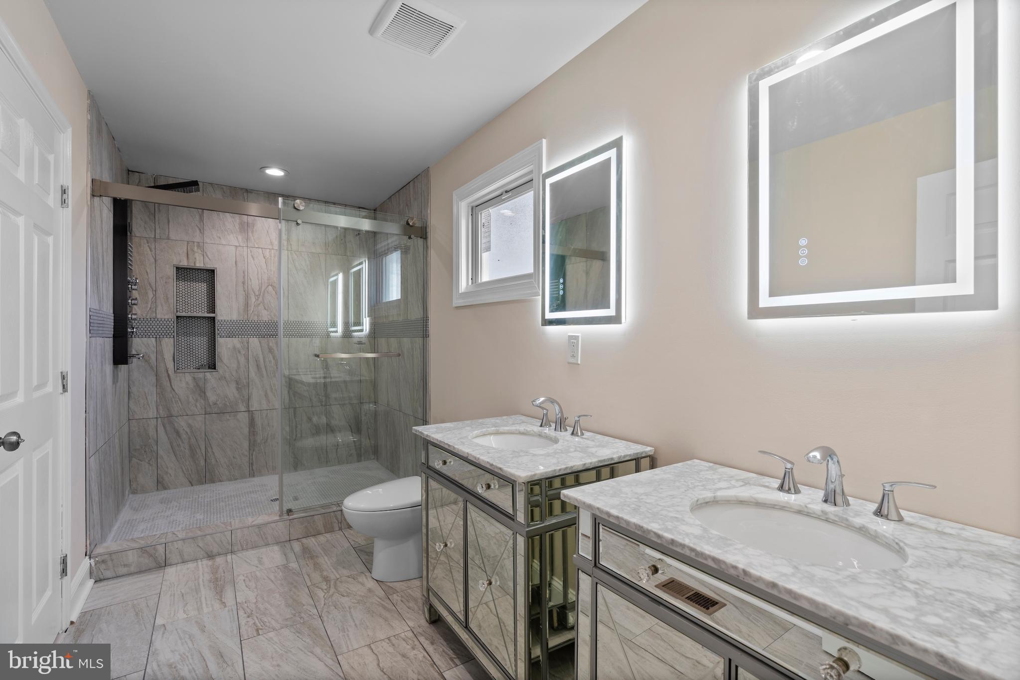 LITTLE ITALY - Residential