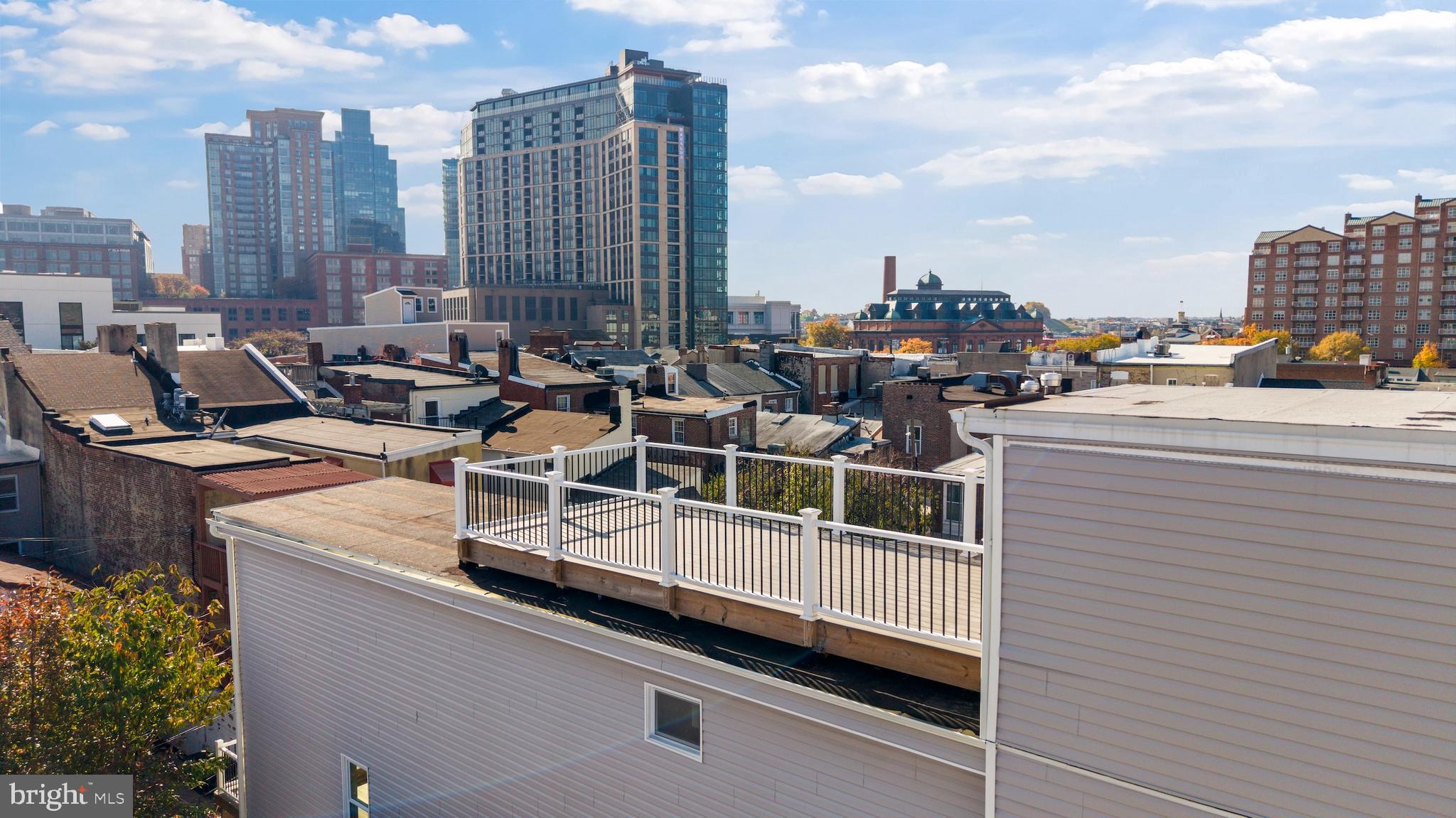 LITTLE ITALY - Residential