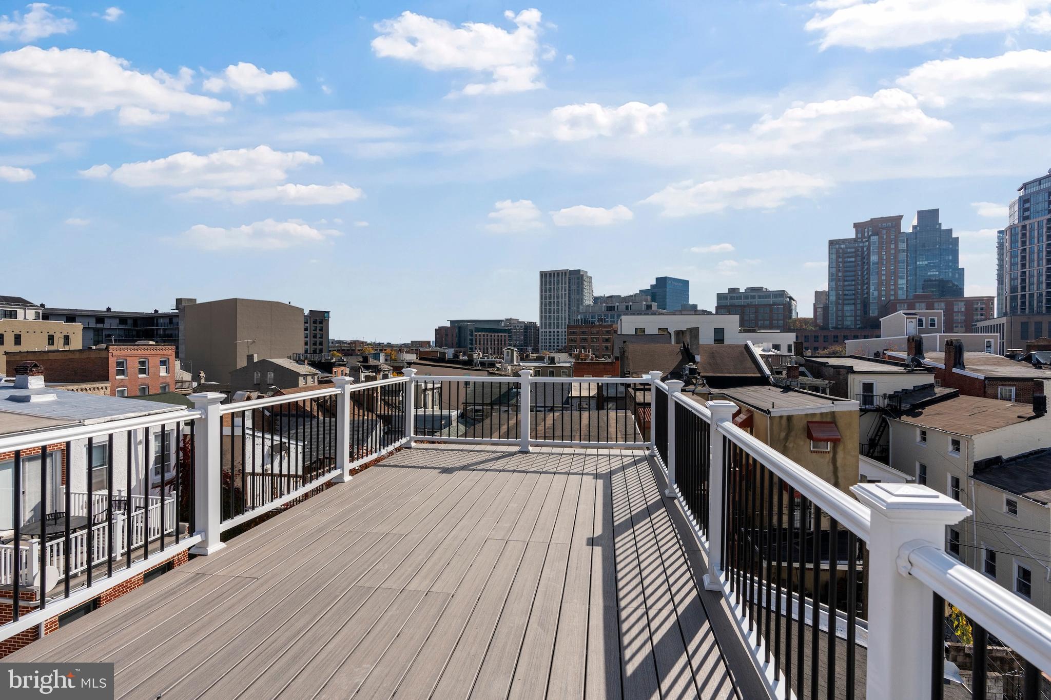 LITTLE ITALY - Residential