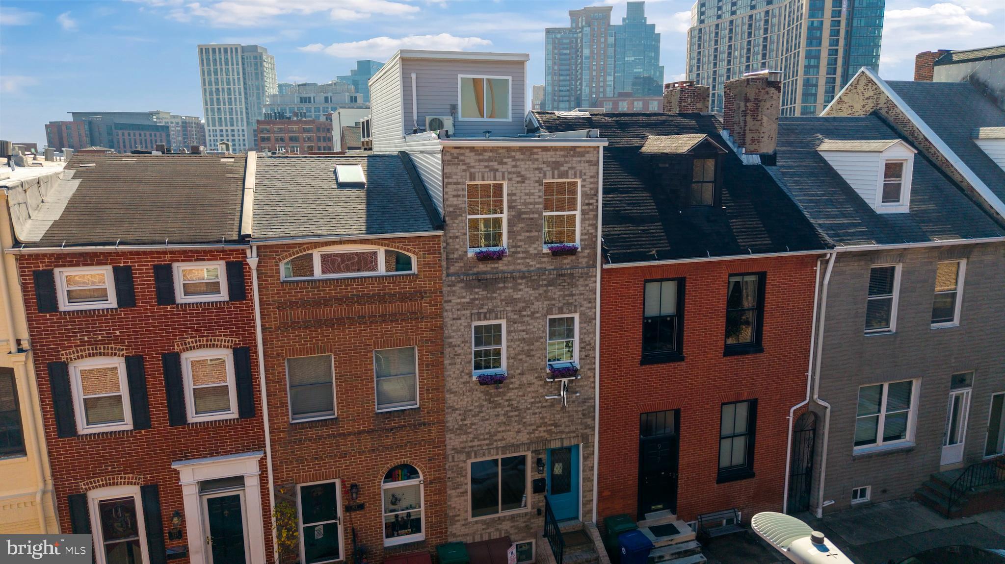 LITTLE ITALY - Residential