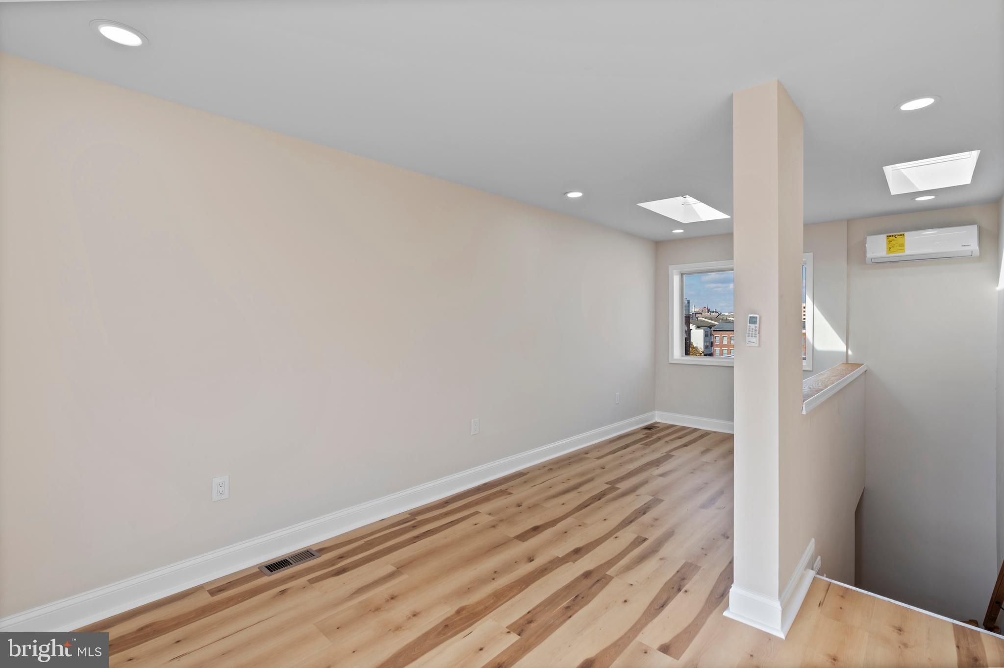 LITTLE ITALY - Residential