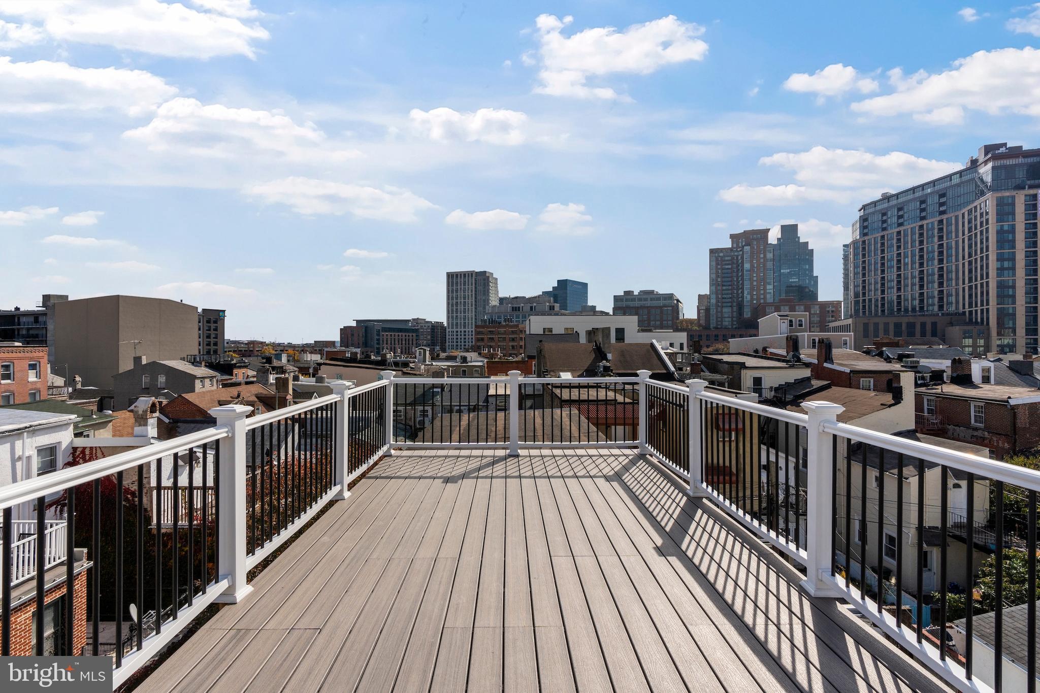 LITTLE ITALY - Residential