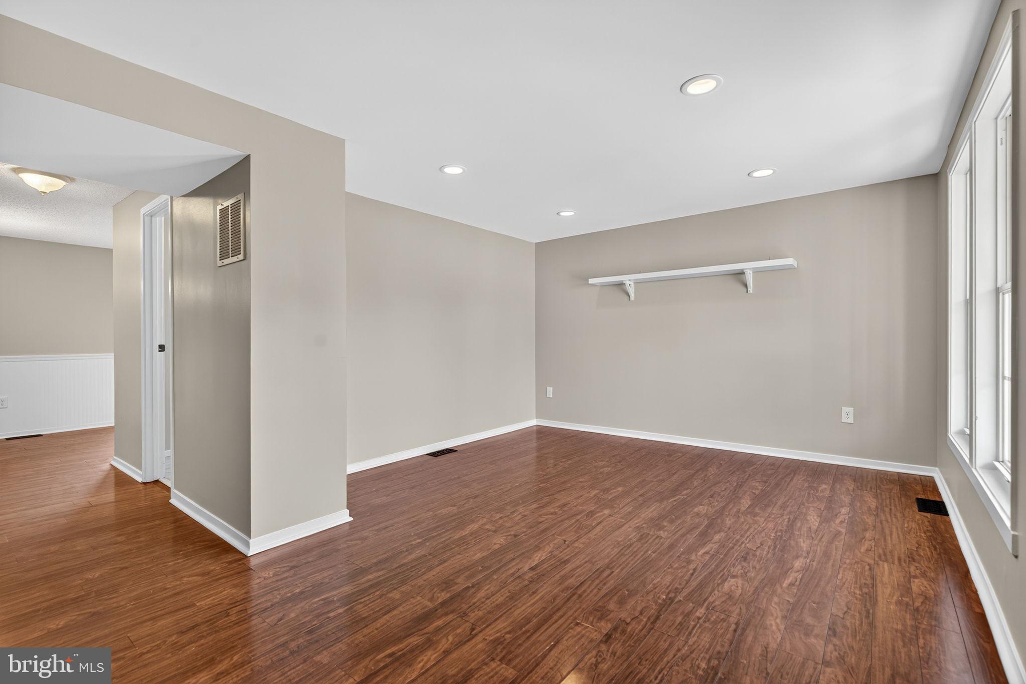 116 OAK TREE LANE
