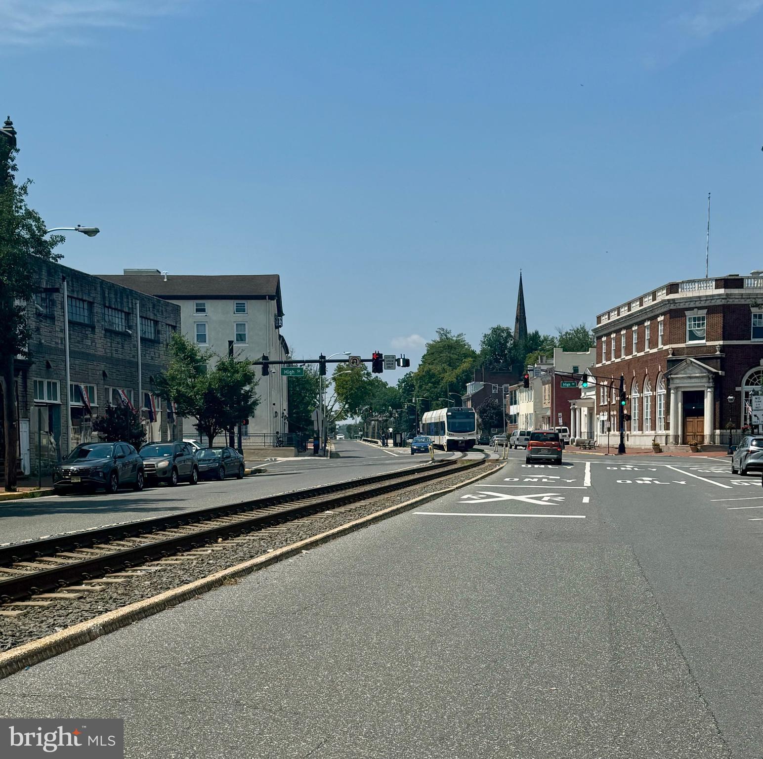 20-22 E BROAD STREET