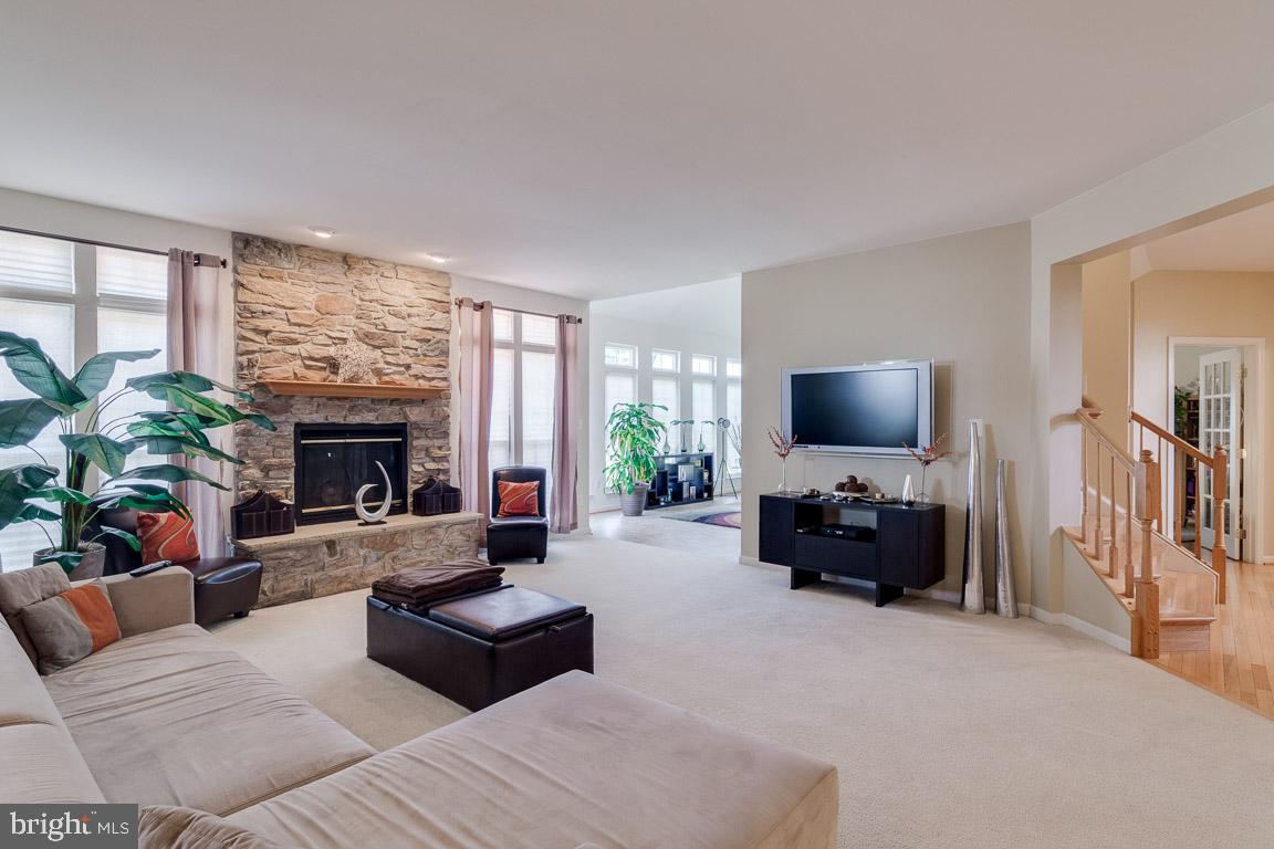 CHARLES CROSSING - Residential