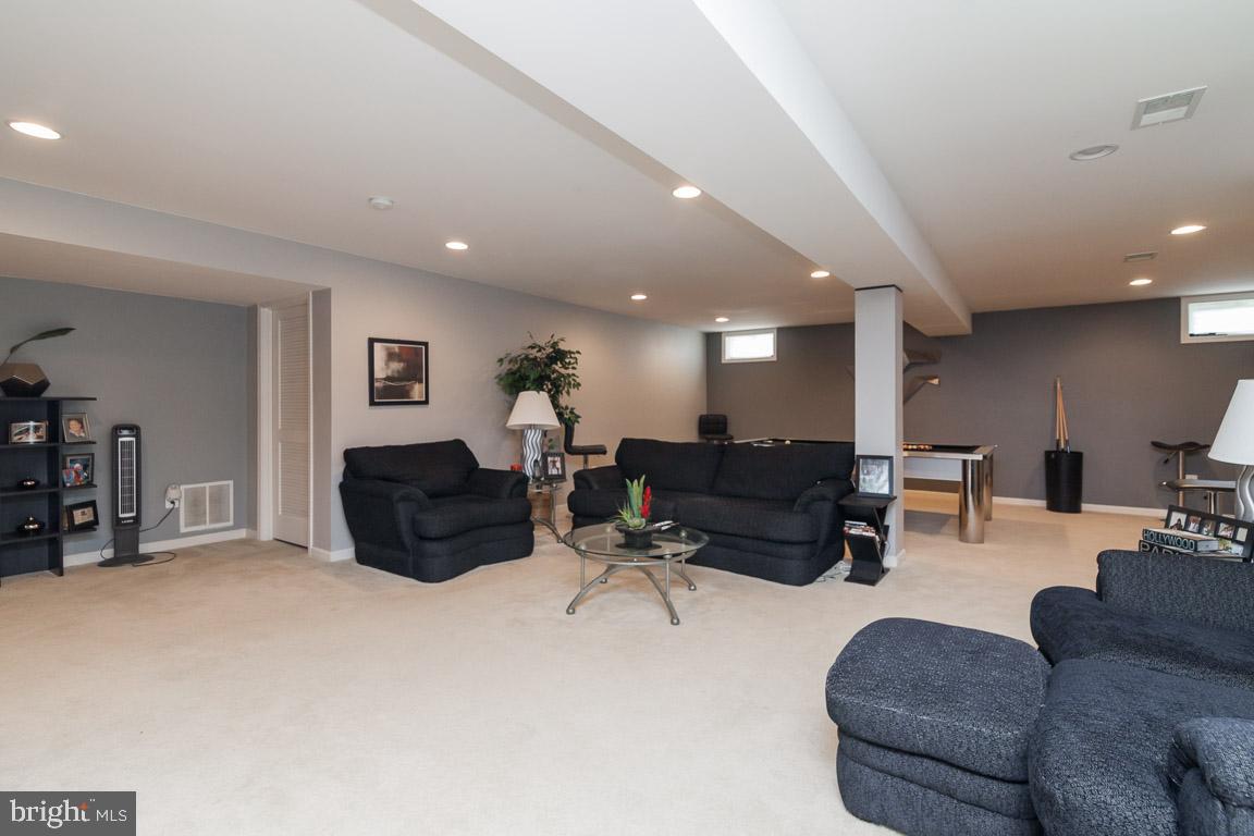 CHARLES CROSSING - Residential