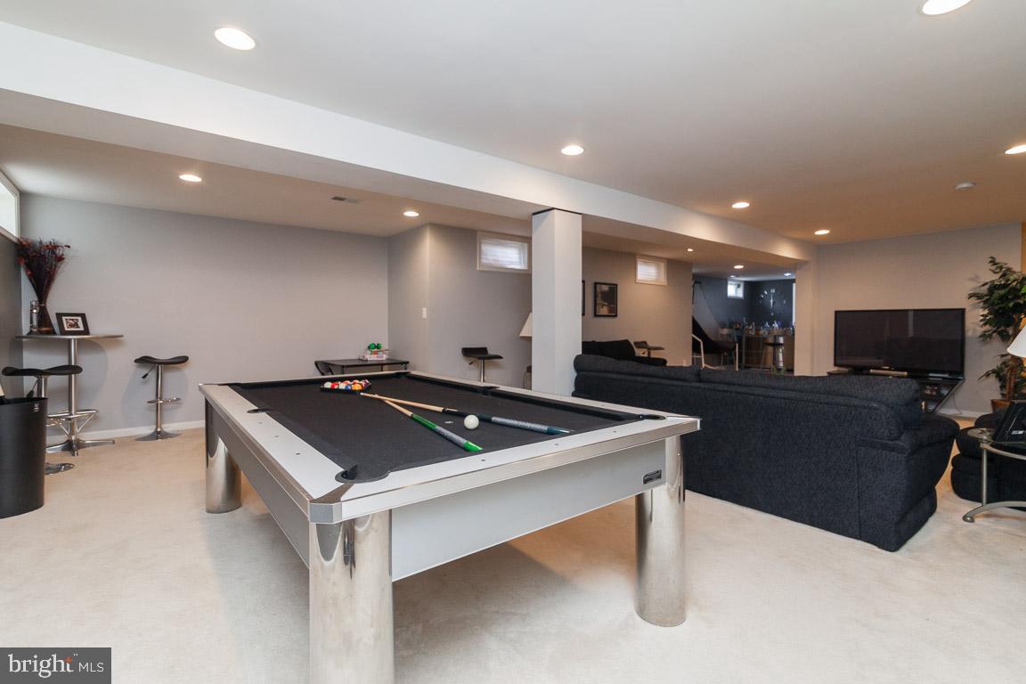 CHARLES CROSSING - Residential