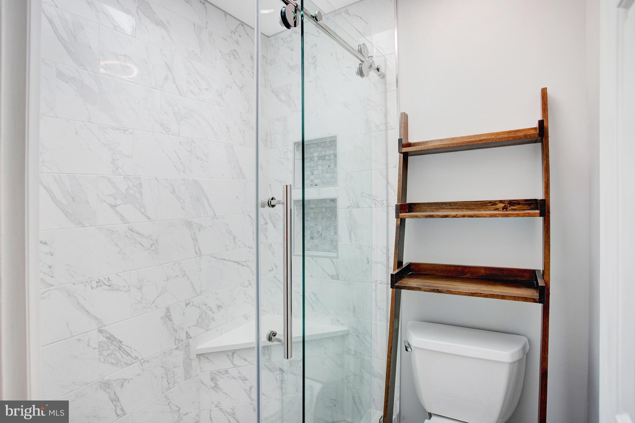 LAKE RIDGE - Residential