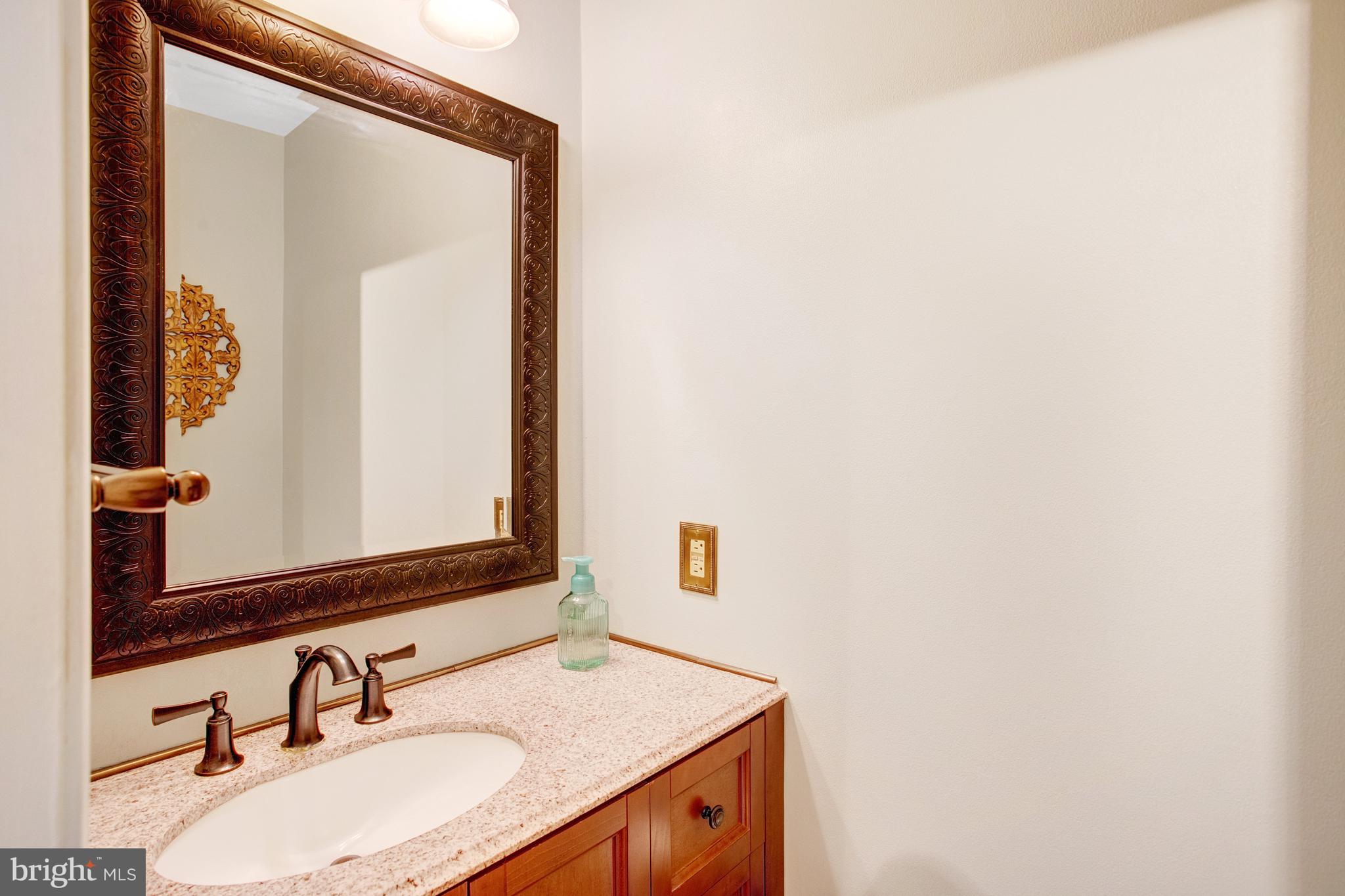 LAKE RIDGE - Residential