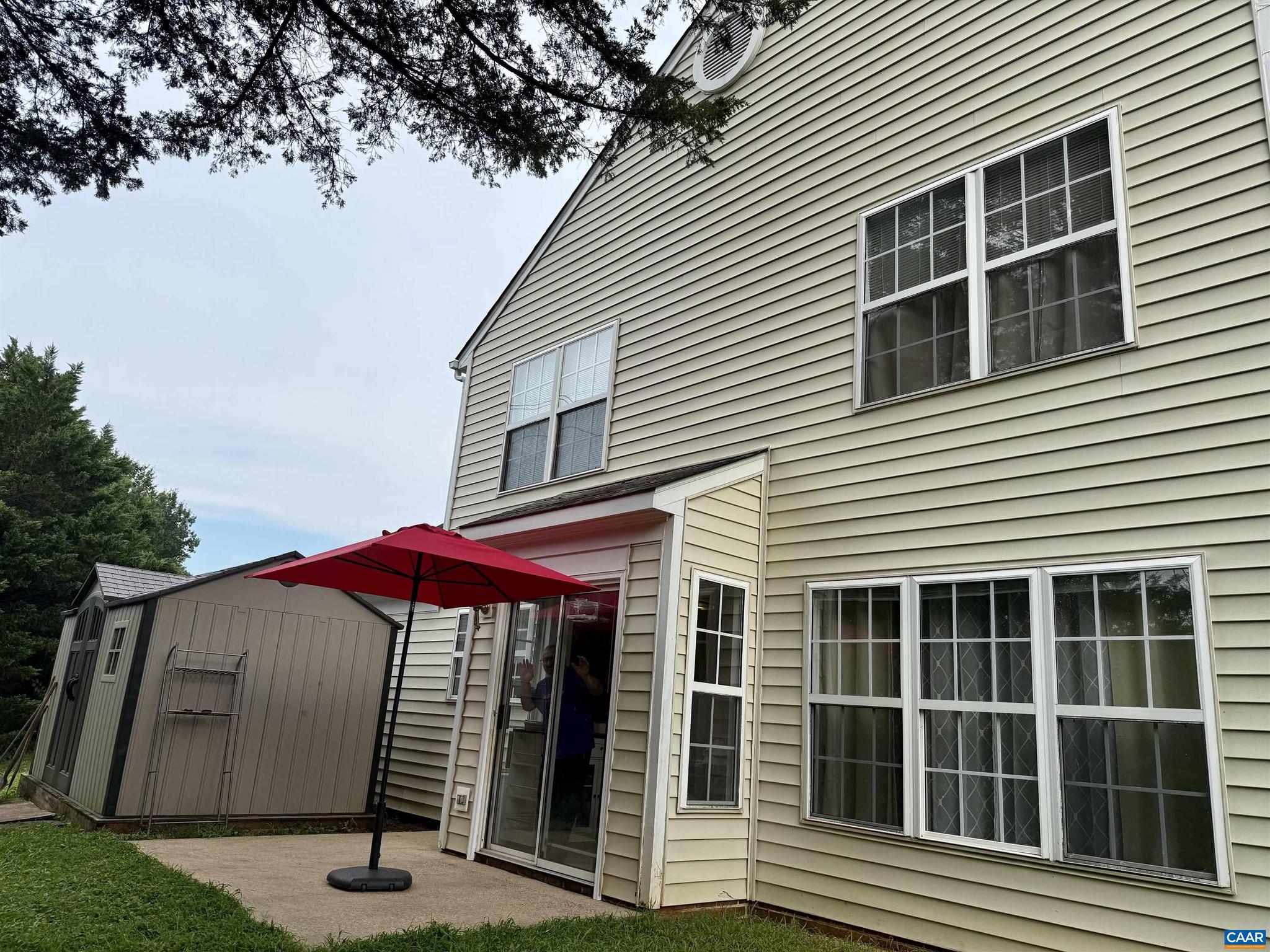 FOREST LAKES - Residential