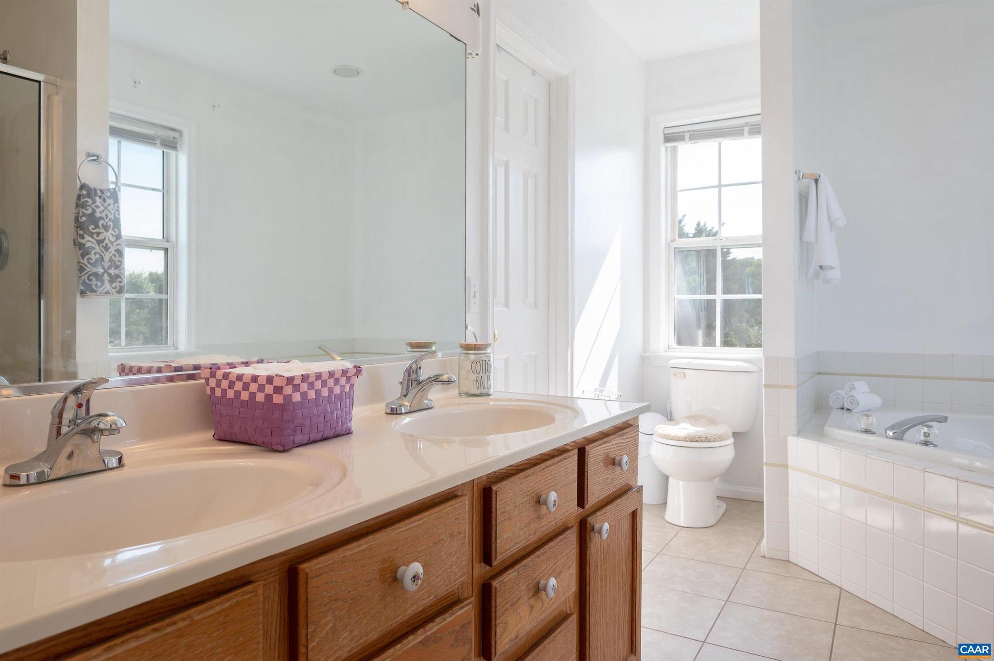 FOREST LAKES - Residential