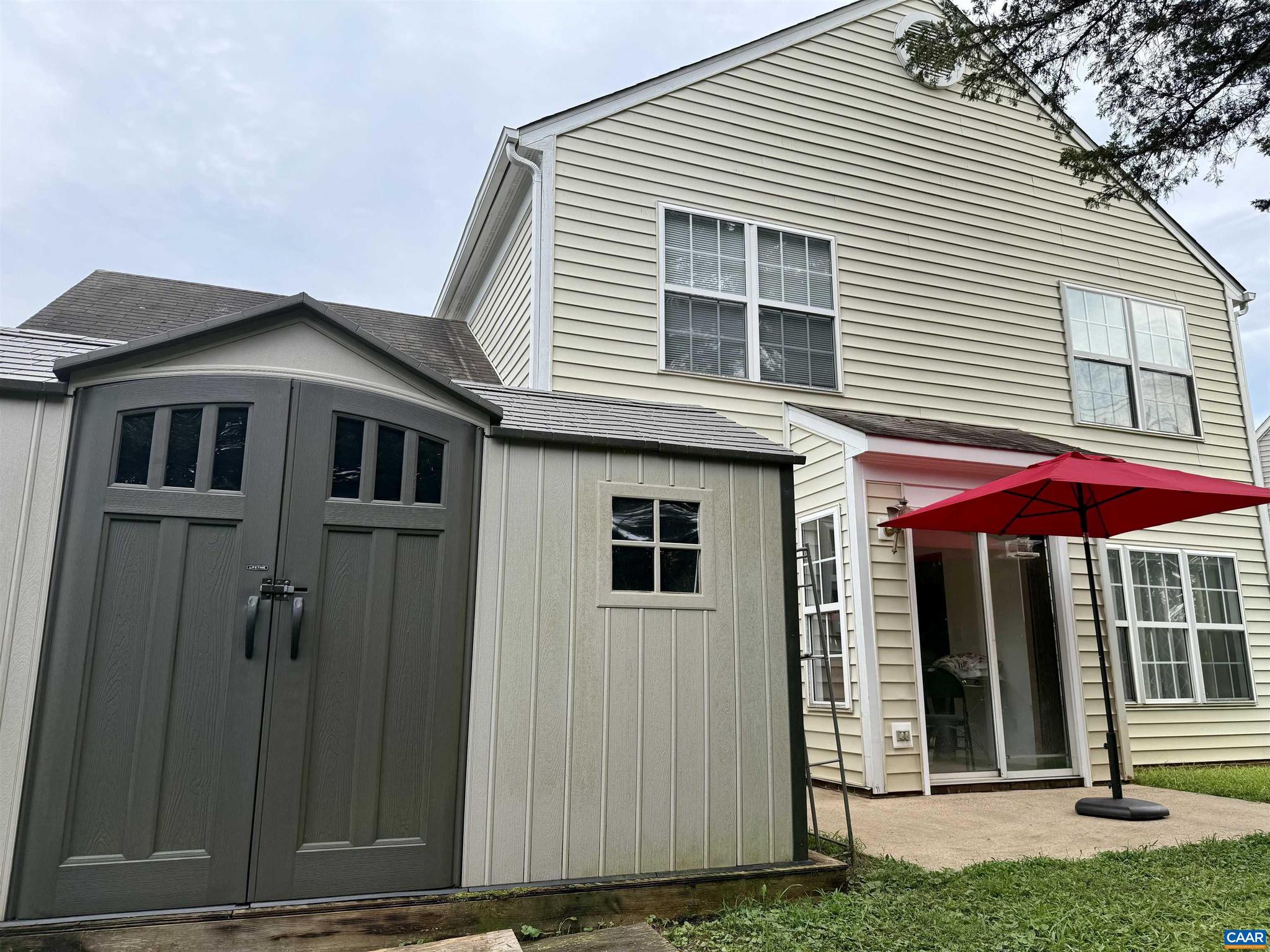 FOREST LAKES - Residential