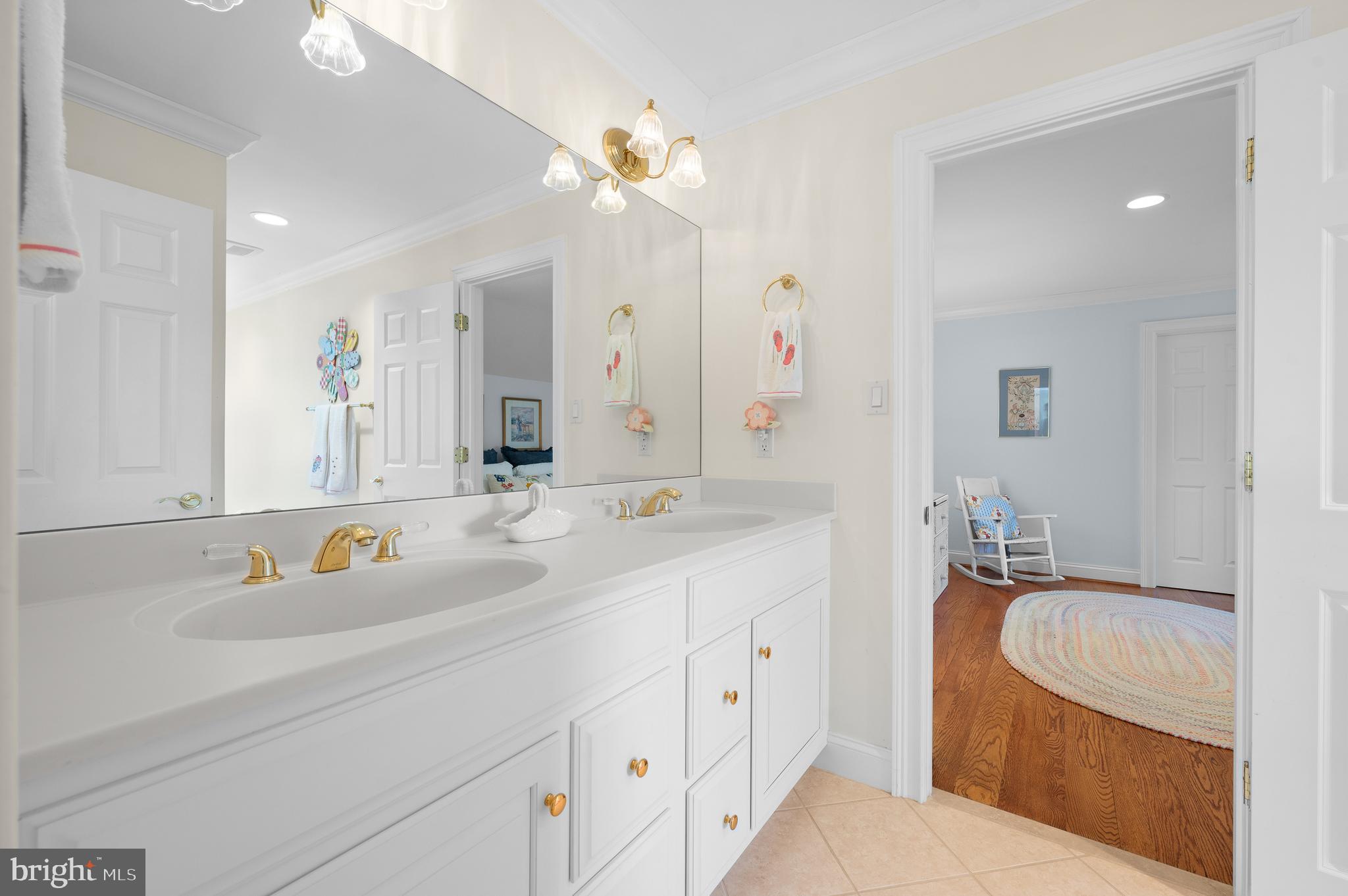 ARONWOLD - Residential