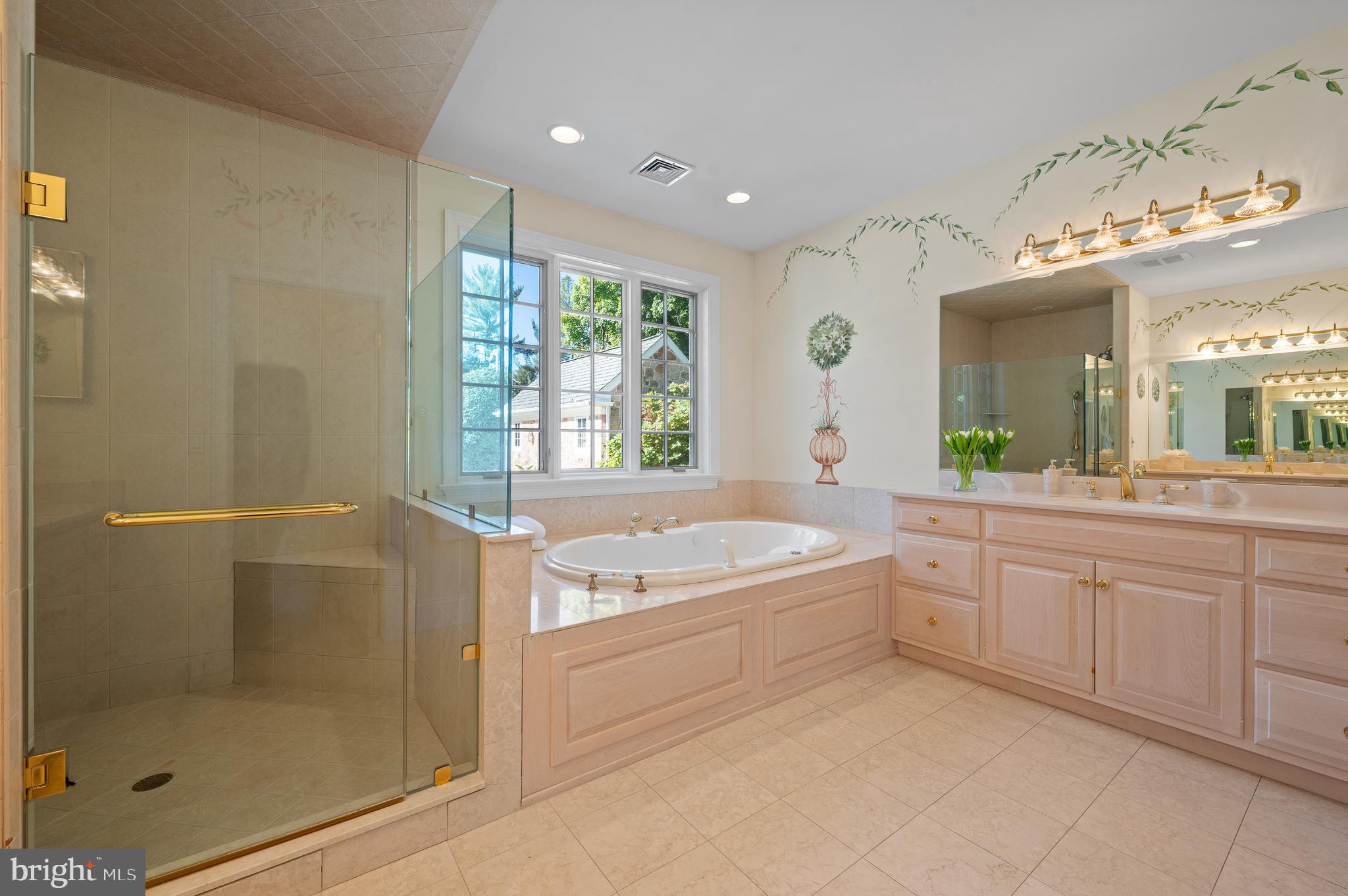 ARONWOLD - Residential