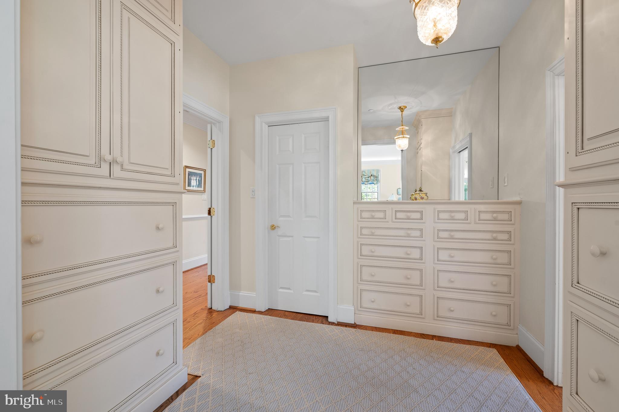 ARONWOLD - Residential